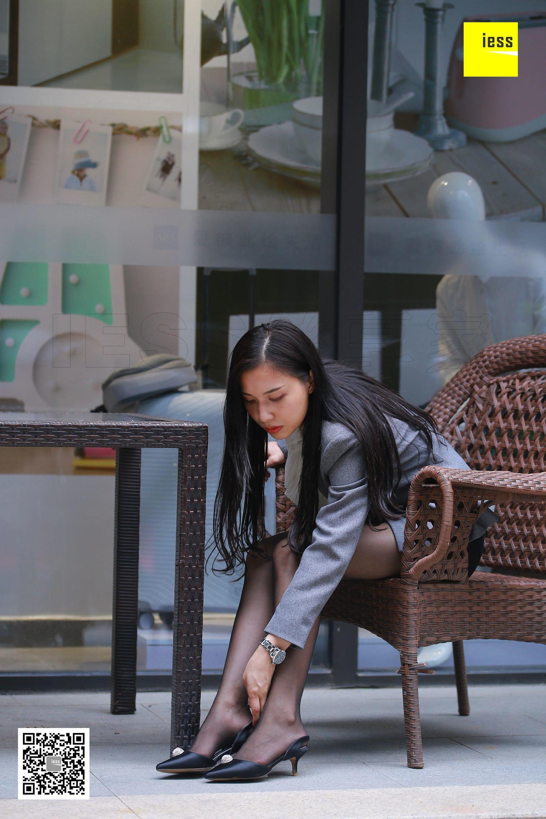 辣妈（君君）《白领辣妈户外玩鞋》  丝享家256-图1