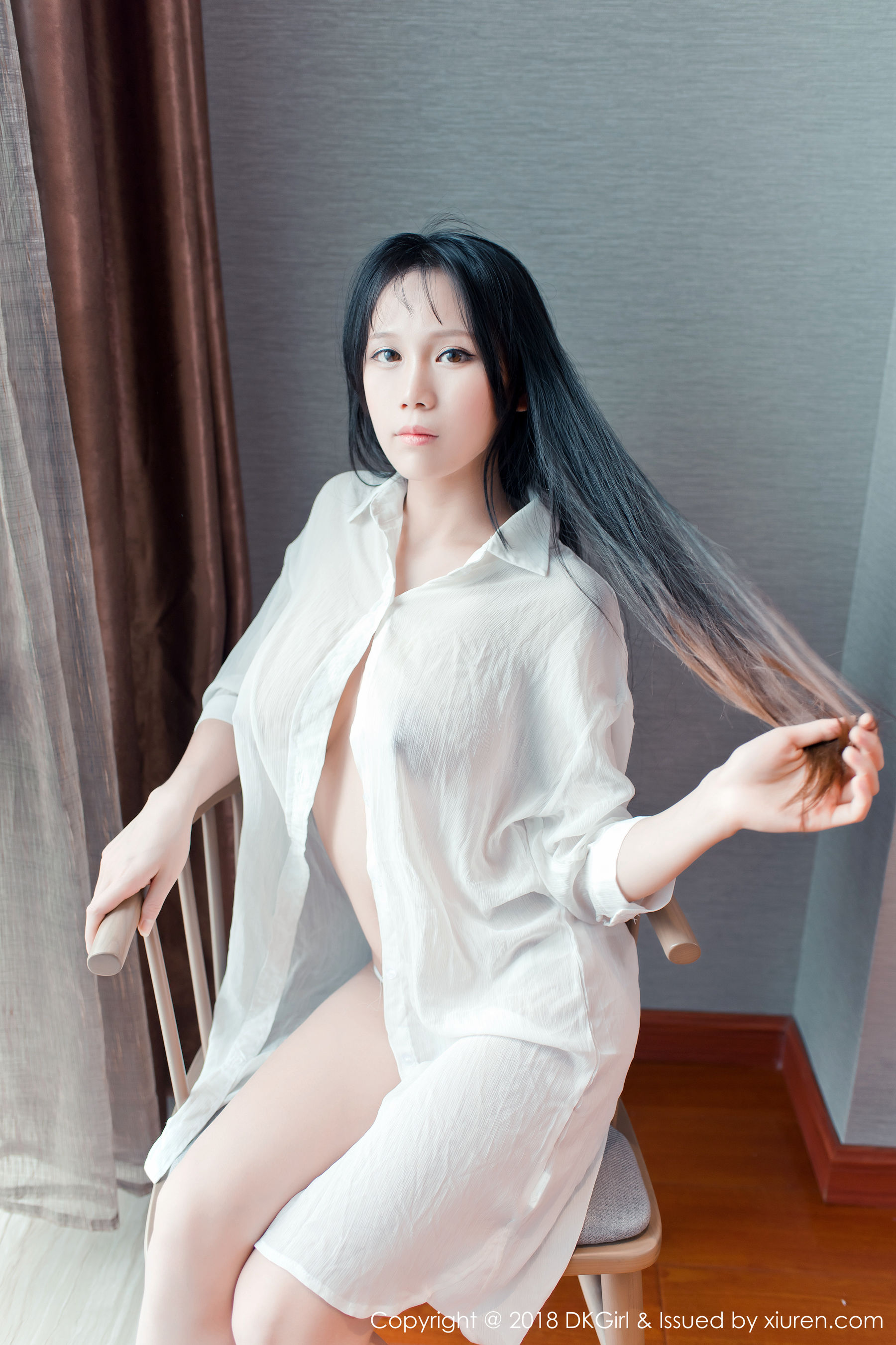 李可可《童颜巨乳，F乳真空演绎》  Vol.070-图2