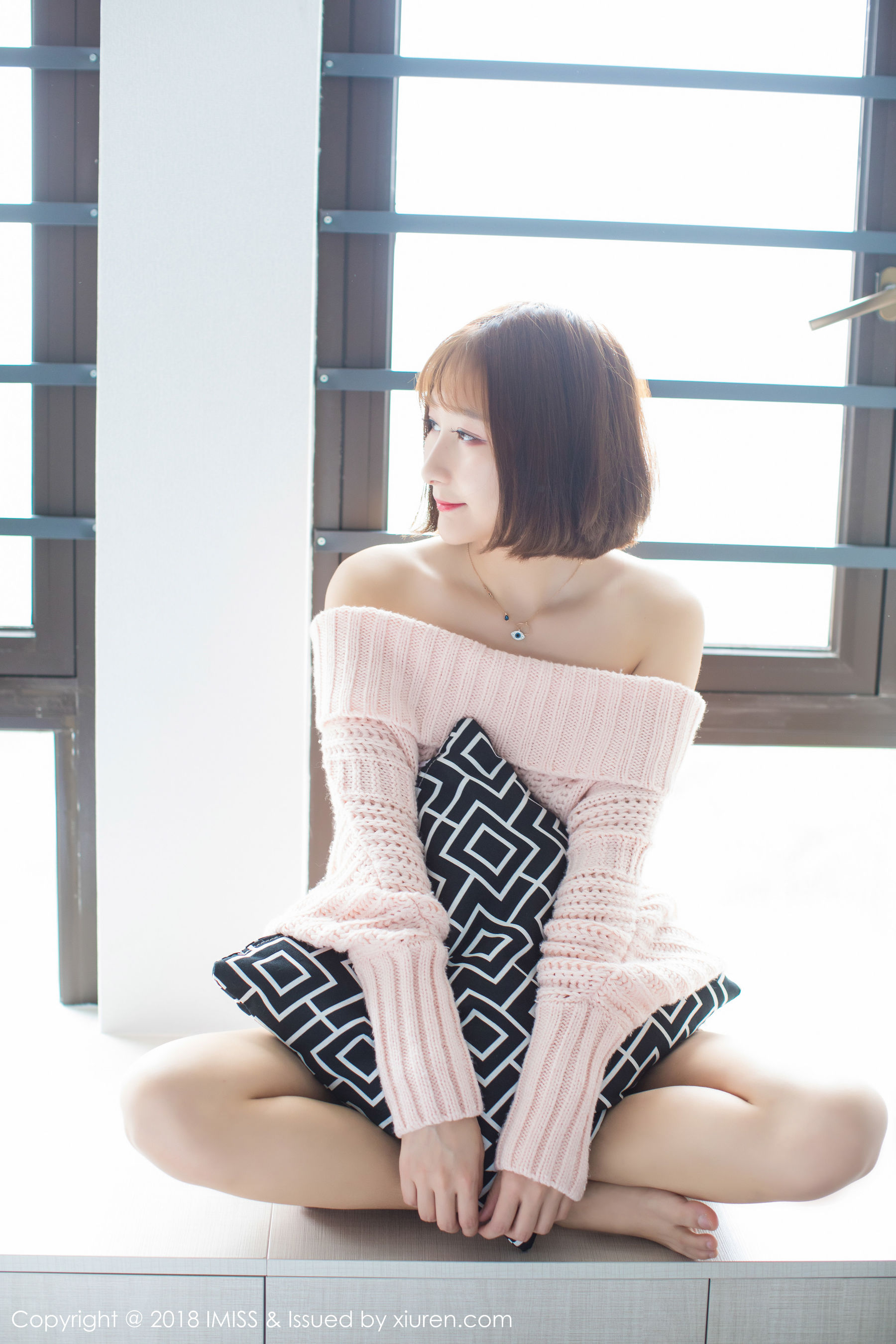 九尾Ivy-《性感极致的丝袜美腿诱惑》  Vol.240-图6