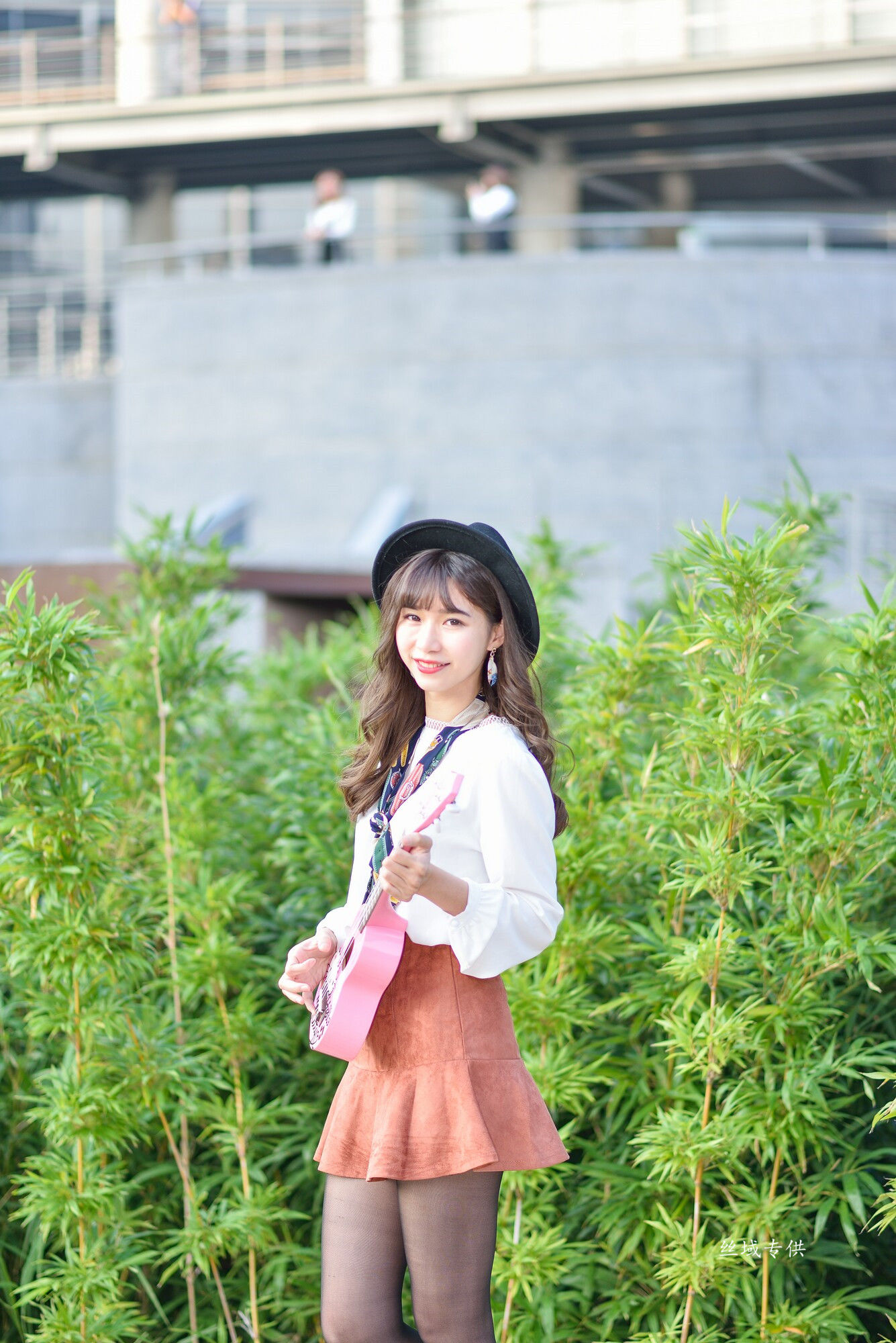 題題 國美館.時裝 黑丝小妹短裙街拍-图9