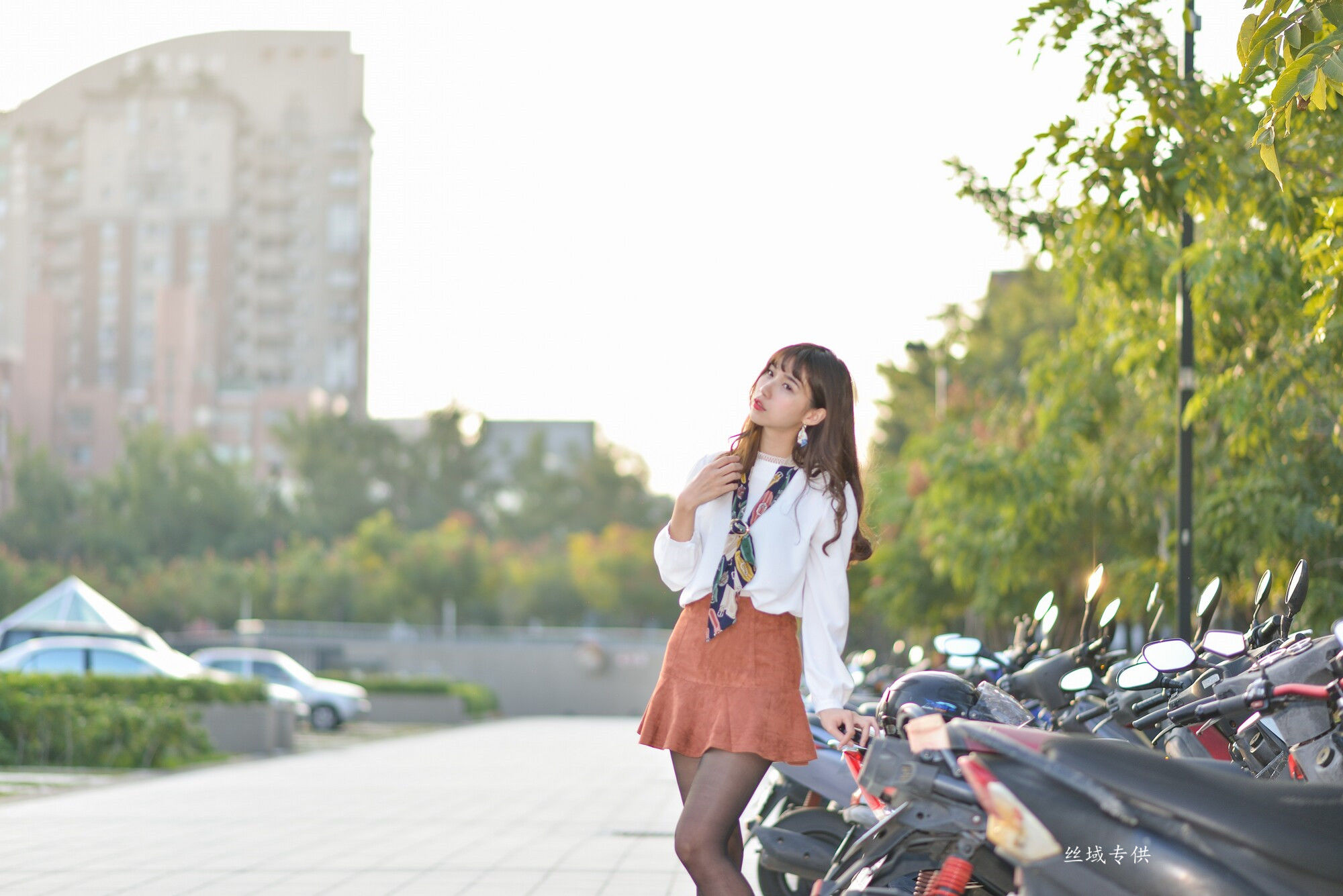 題題 國美館.時裝 黑丝小妹短裙街拍-图100