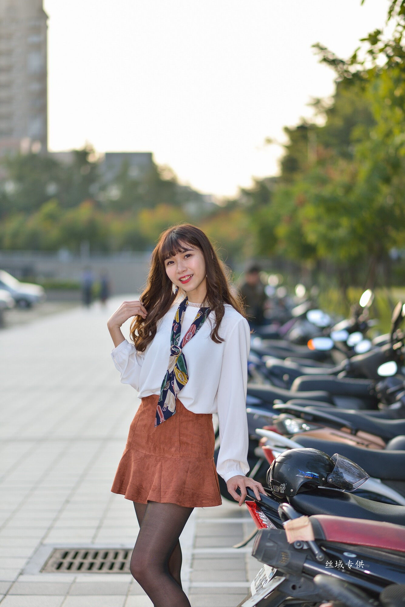 題題 國美館.時裝 黑丝小妹短裙街拍-图101