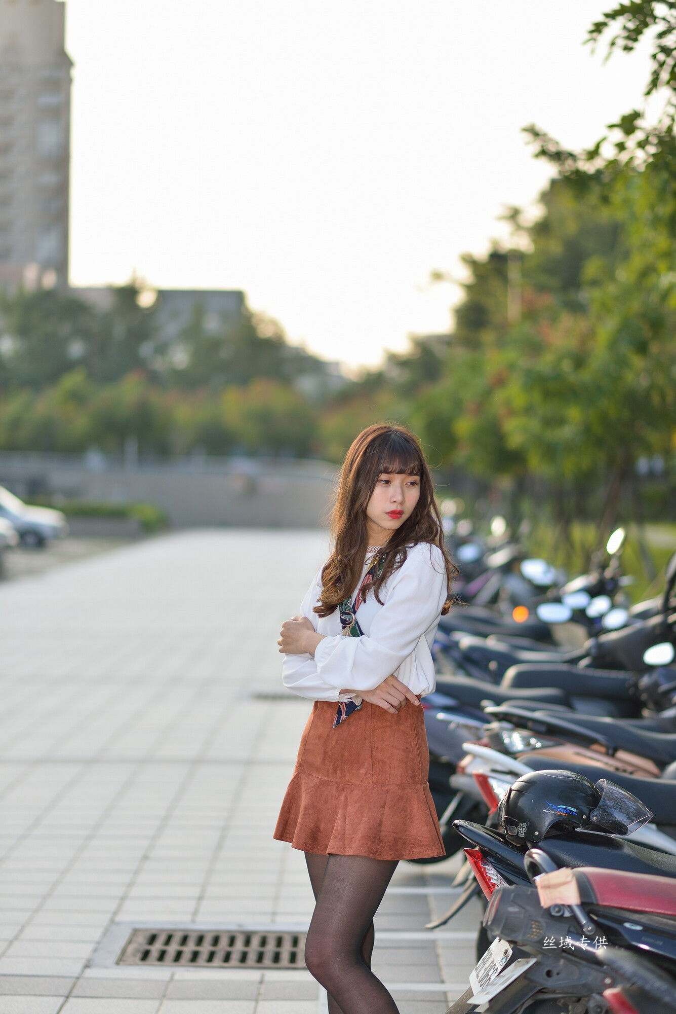 題題 國美館.時裝 黑丝小妹短裙街拍-图111