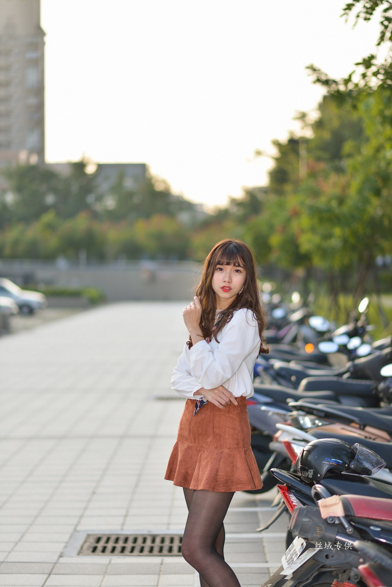 題題 國美館.時裝 黑丝小妹短裙街拍-图112