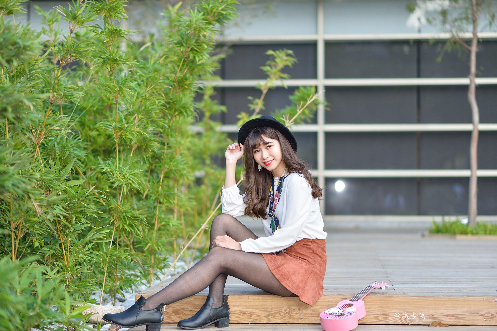 題題 國美館.時裝 黑丝小妹短裙街拍-图11