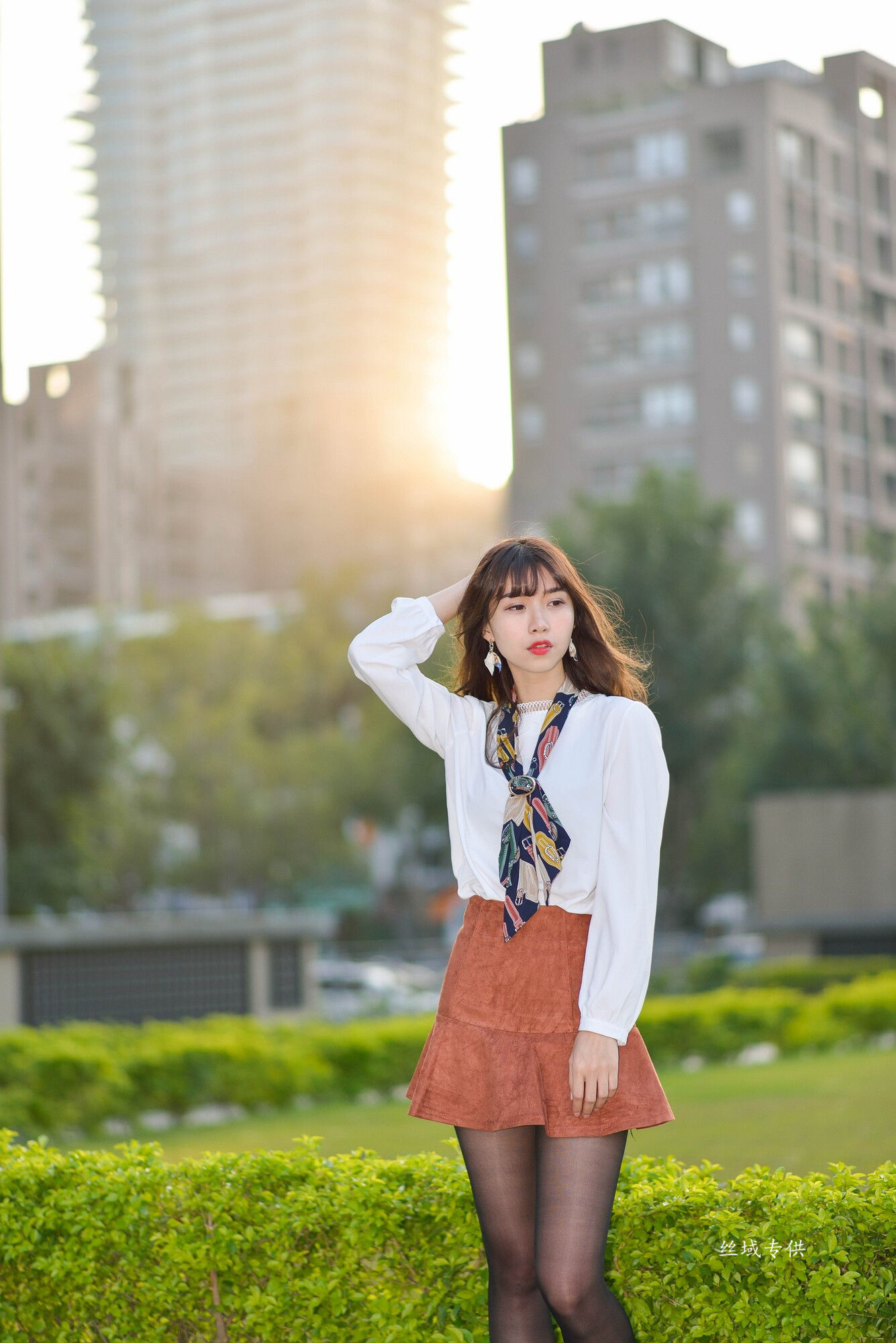 題題 國美館.時裝 黑丝小妹短裙街拍-图122