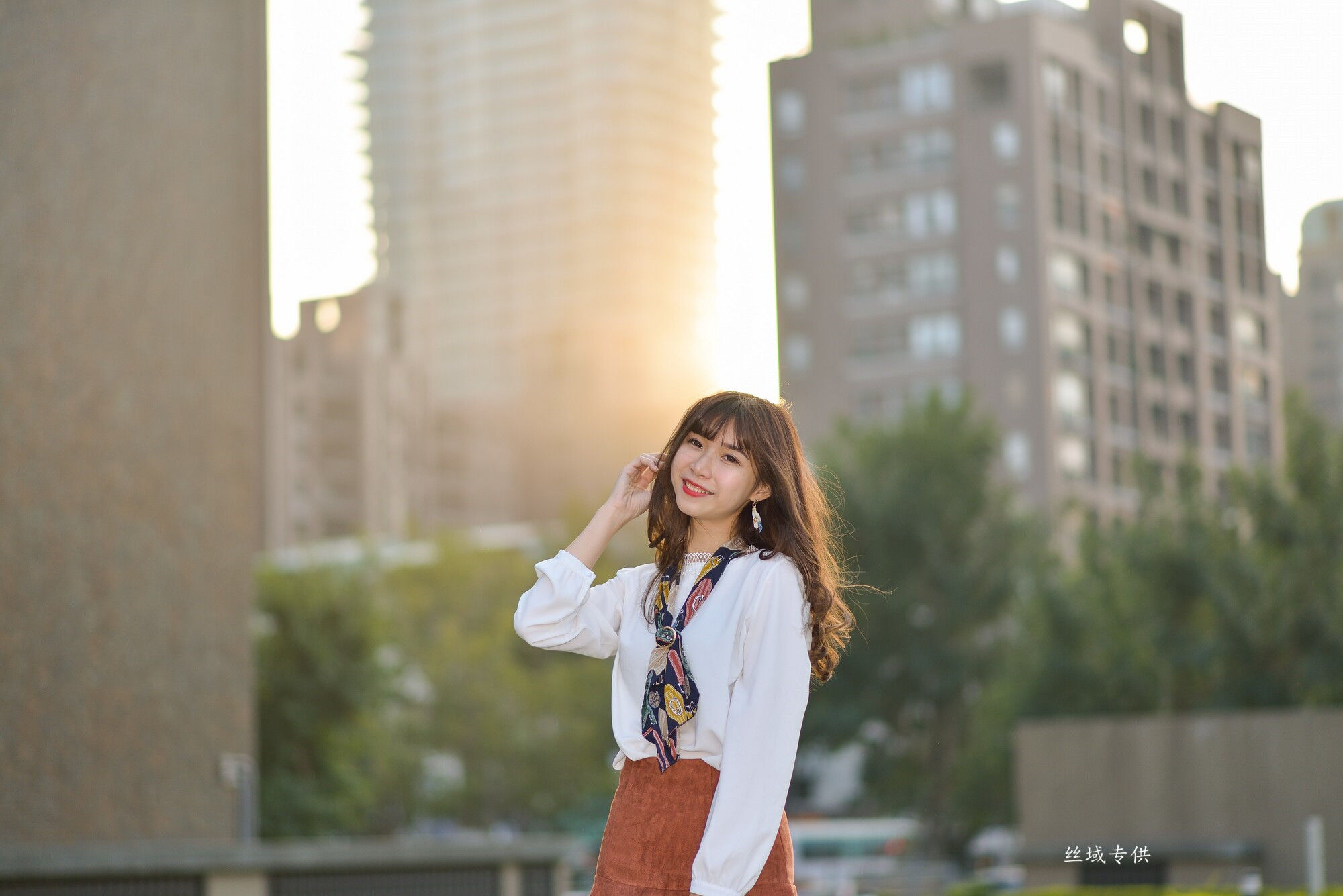 題題 國美館.時裝 黑丝小妹短裙街拍-图124