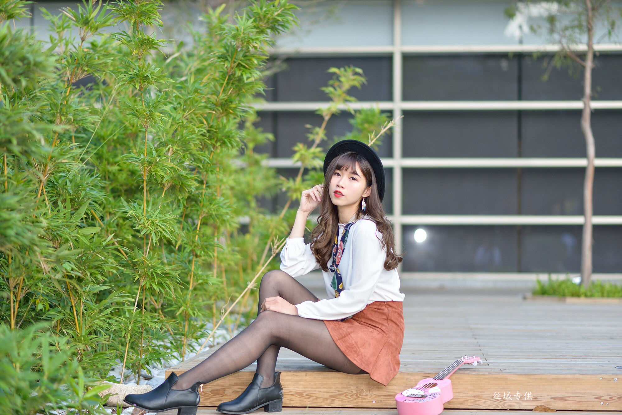 題題 國美館.時裝 黑丝小妹短裙街拍-图12