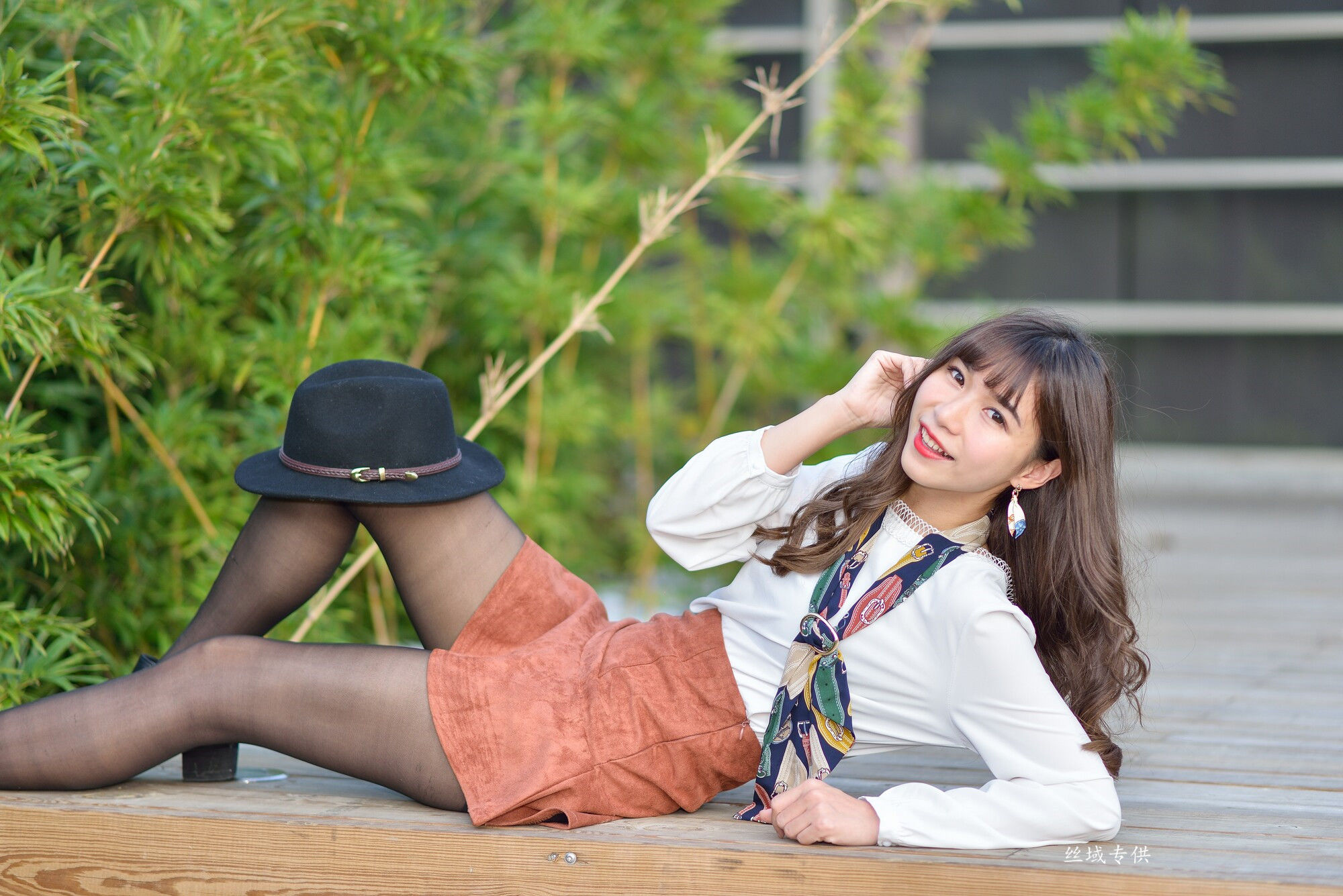 題題 國美館.時裝 黑丝小妹短裙街拍-图29