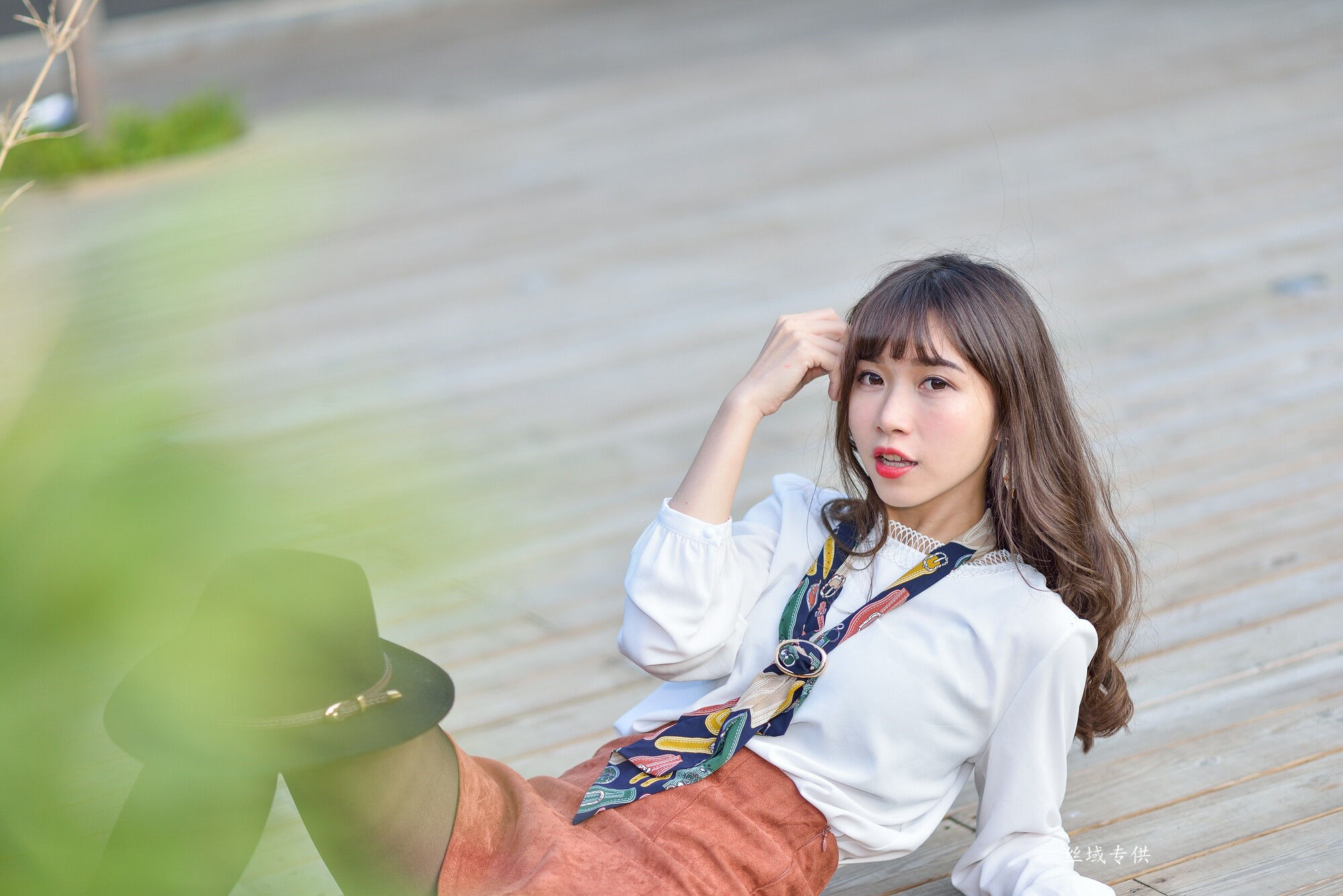 題題 國美館.時裝 黑丝小妹短裙街拍-图32