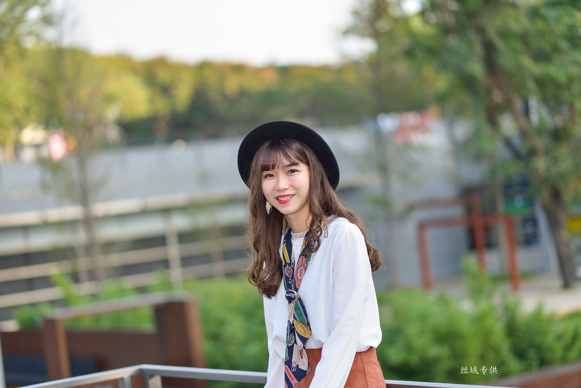 題題 國美館.時裝 黑丝小妹短裙街拍-图35