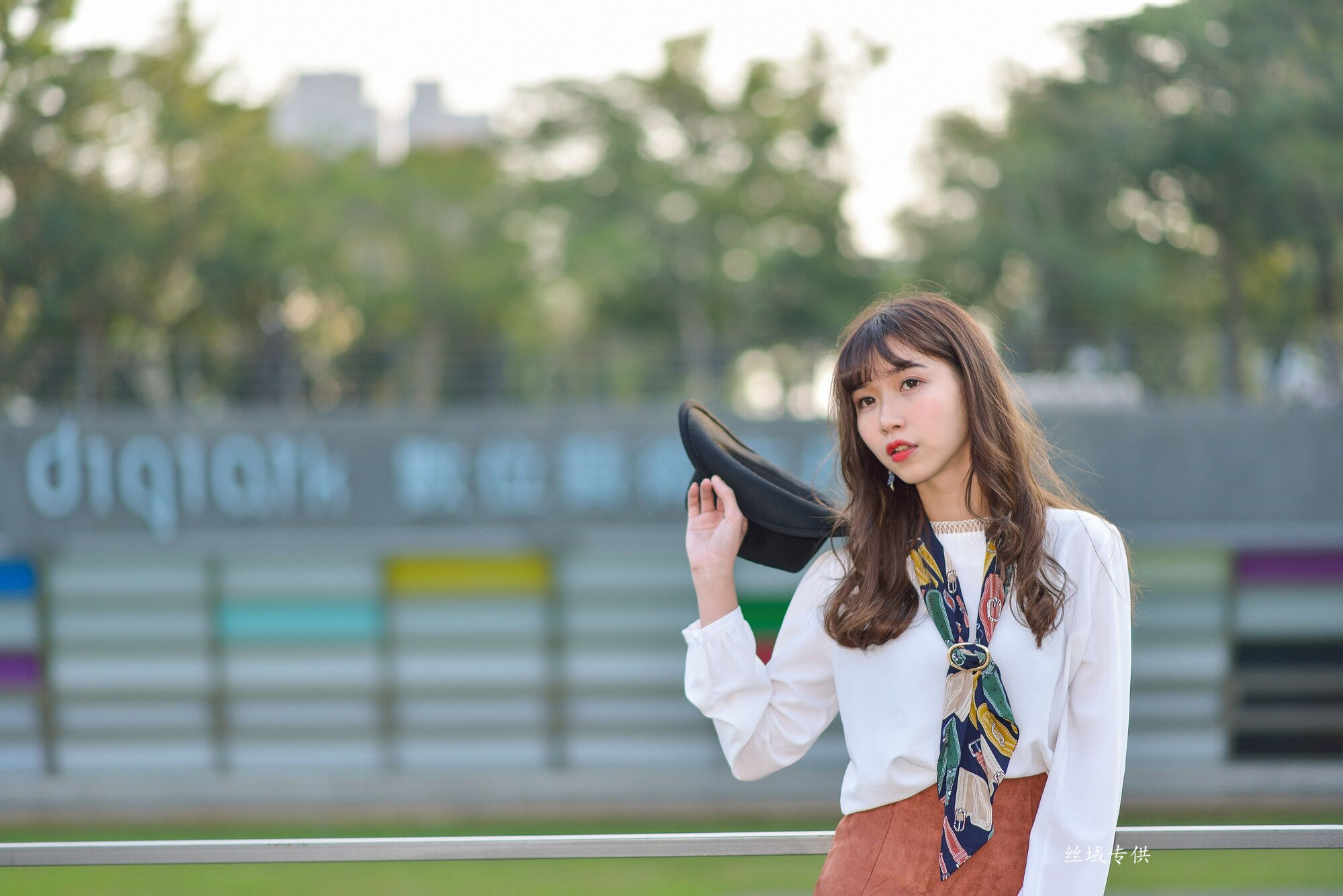 題題 國美館.時裝 黑丝小妹短裙街拍-图53