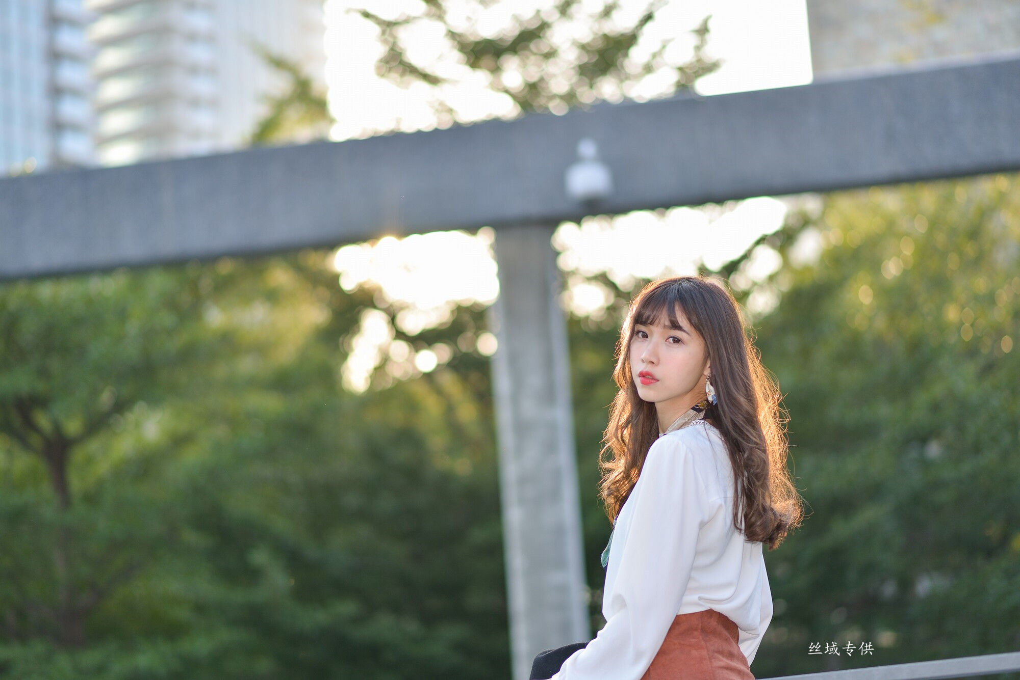 題題 國美館.時裝 黑丝小妹短裙街拍-图72