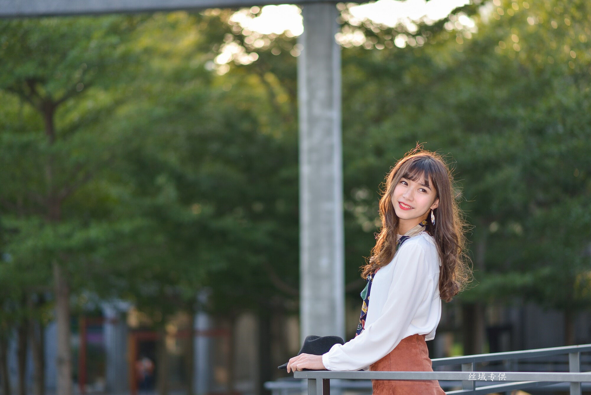 題題 國美館.時裝 黑丝小妹短裙街拍-图74