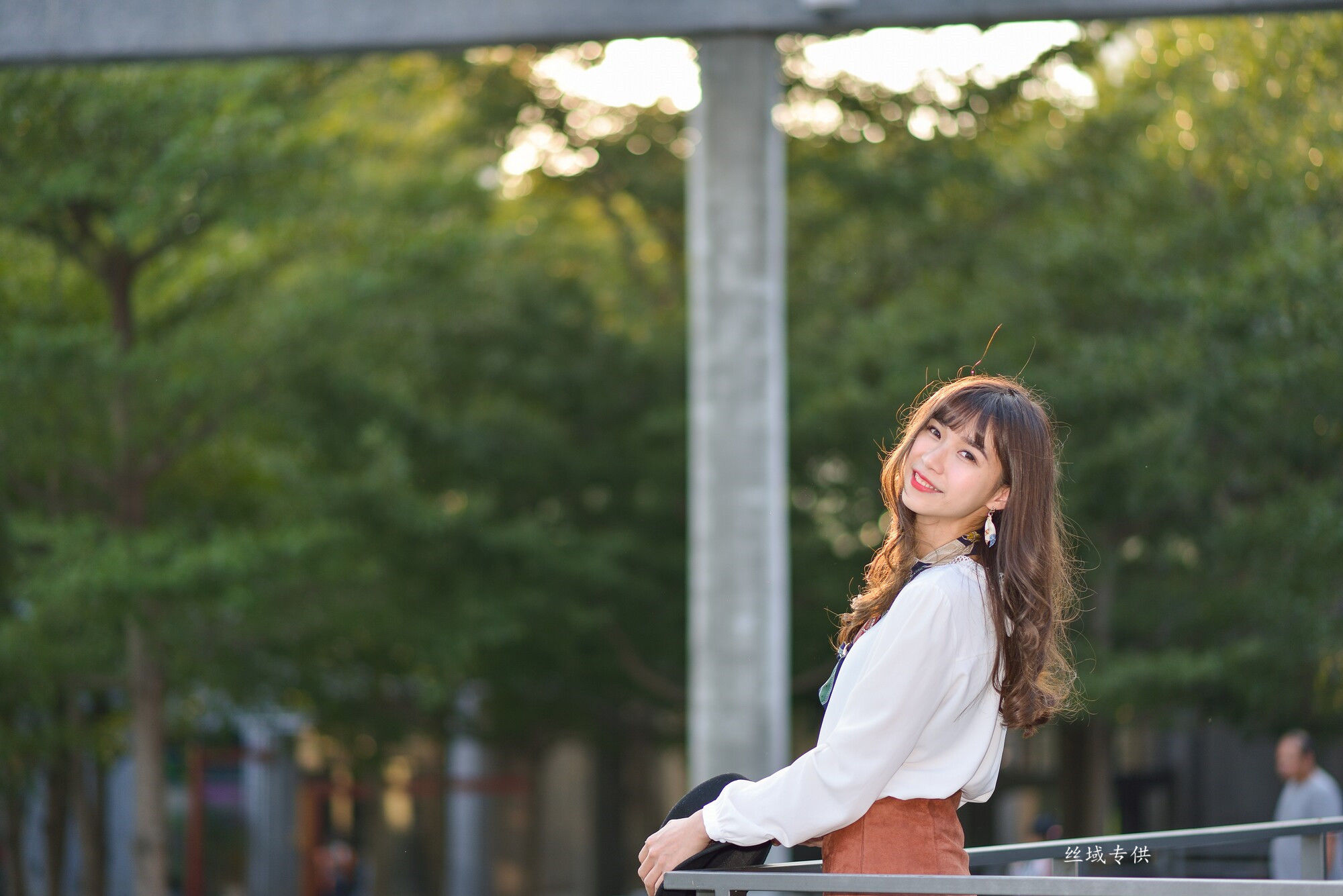 題題 國美館.時裝 黑丝小妹短裙街拍-图76