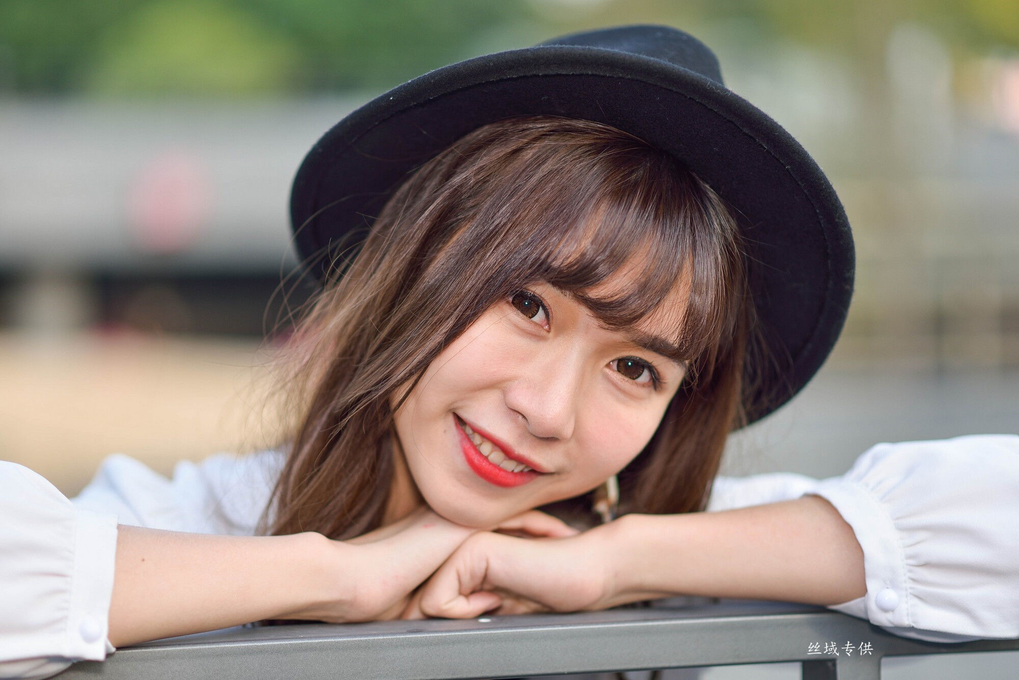 題題 國美館.時裝 黑丝小妹短裙街拍-图88