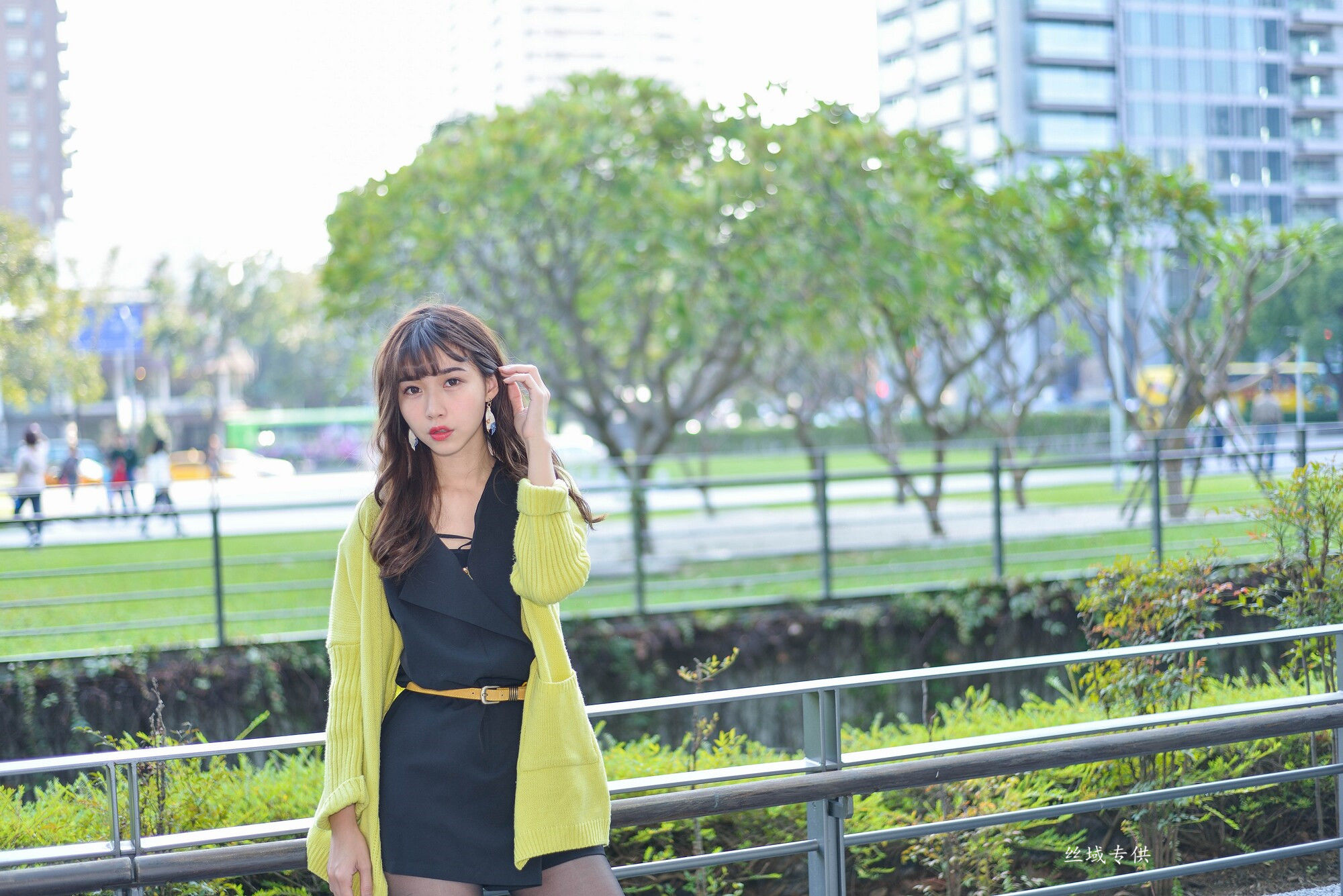 題題 國美館.時裝 黑丝街拍-图6