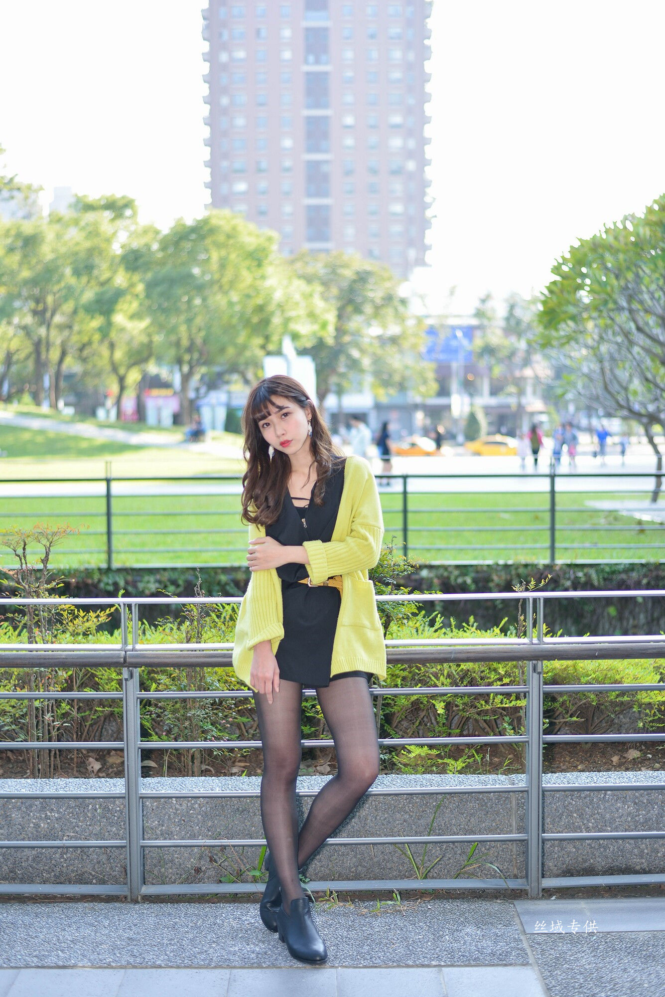 題題 國美館.時裝 黑丝街拍-图8