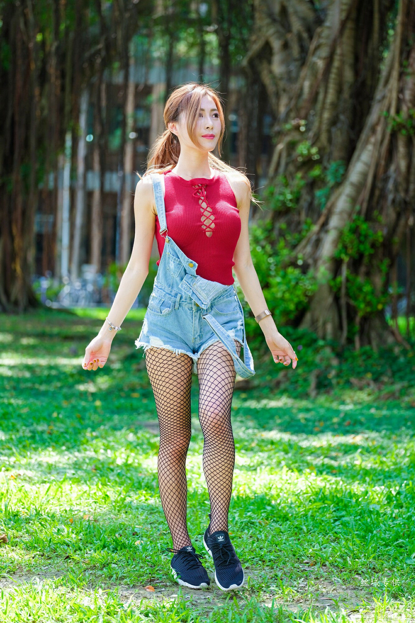 黄艾比 外拍服装（网袜）-图40