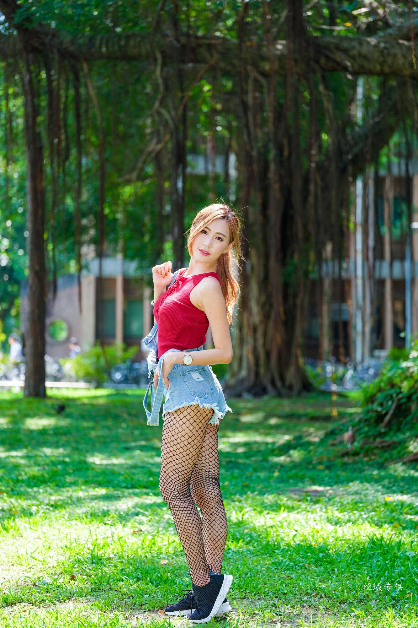 黄艾比 外拍服装（网袜）-图6