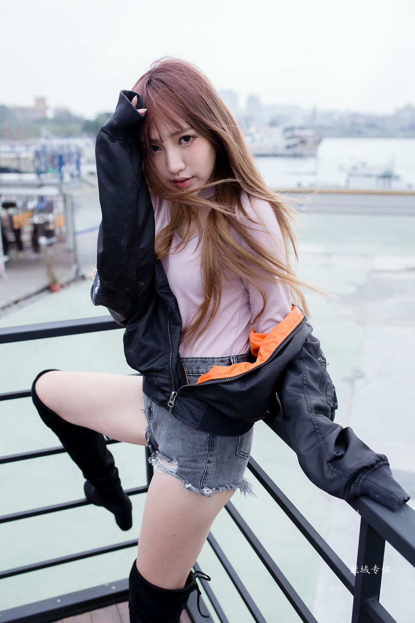 比比 长靴热裤-图19