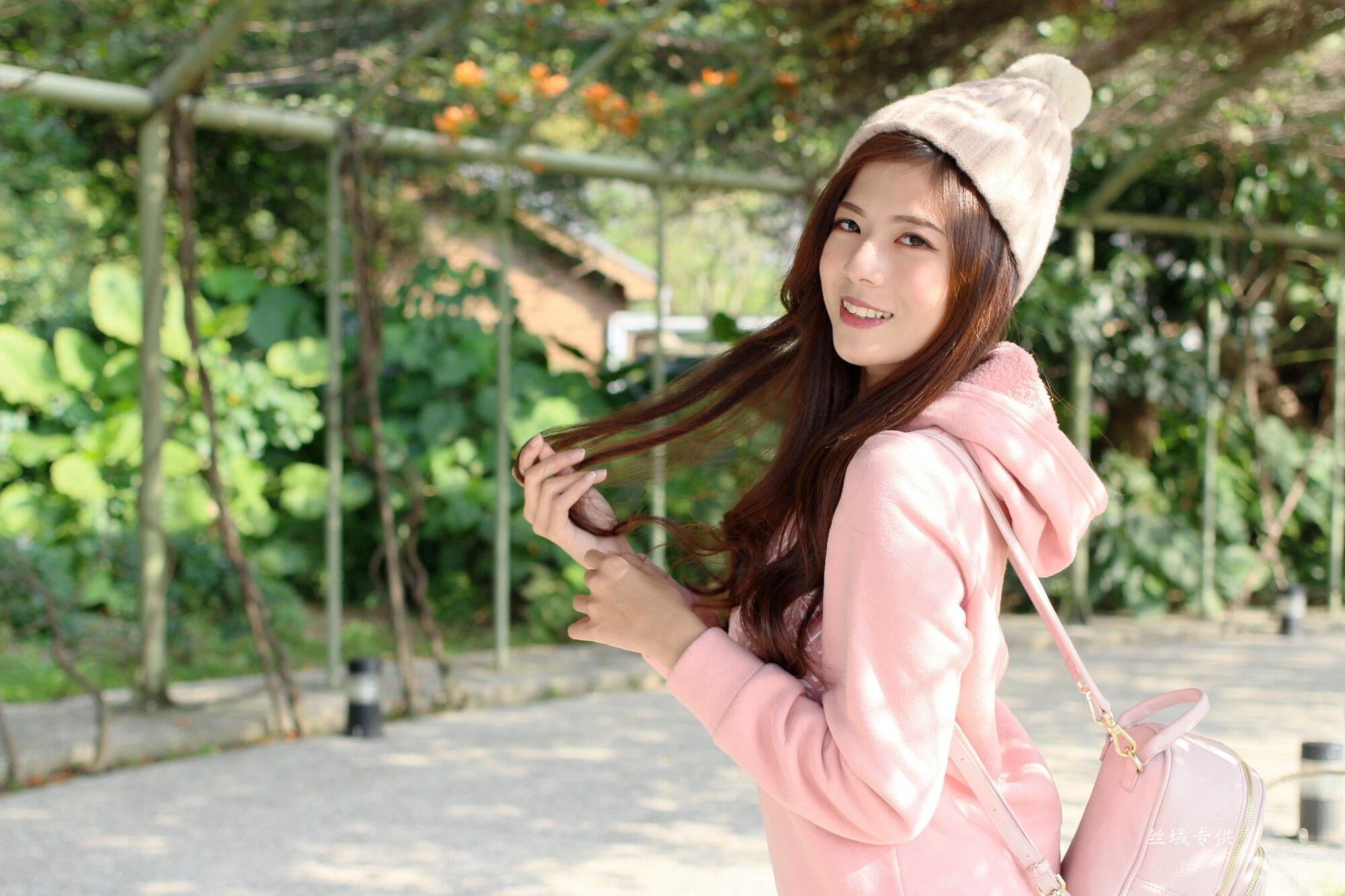 方唯真 花博外拍（三套服裝）-图2