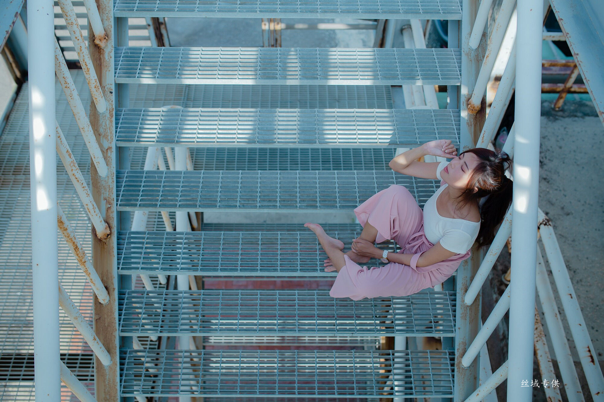 方唯真 制服-图0