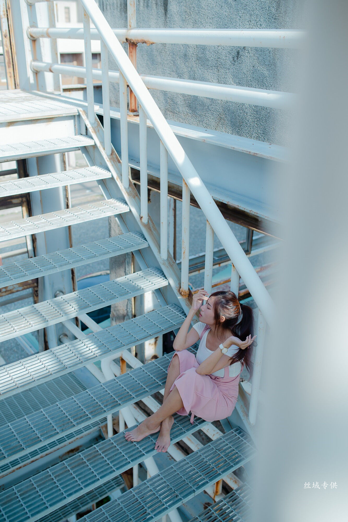 方唯真 制服-图1