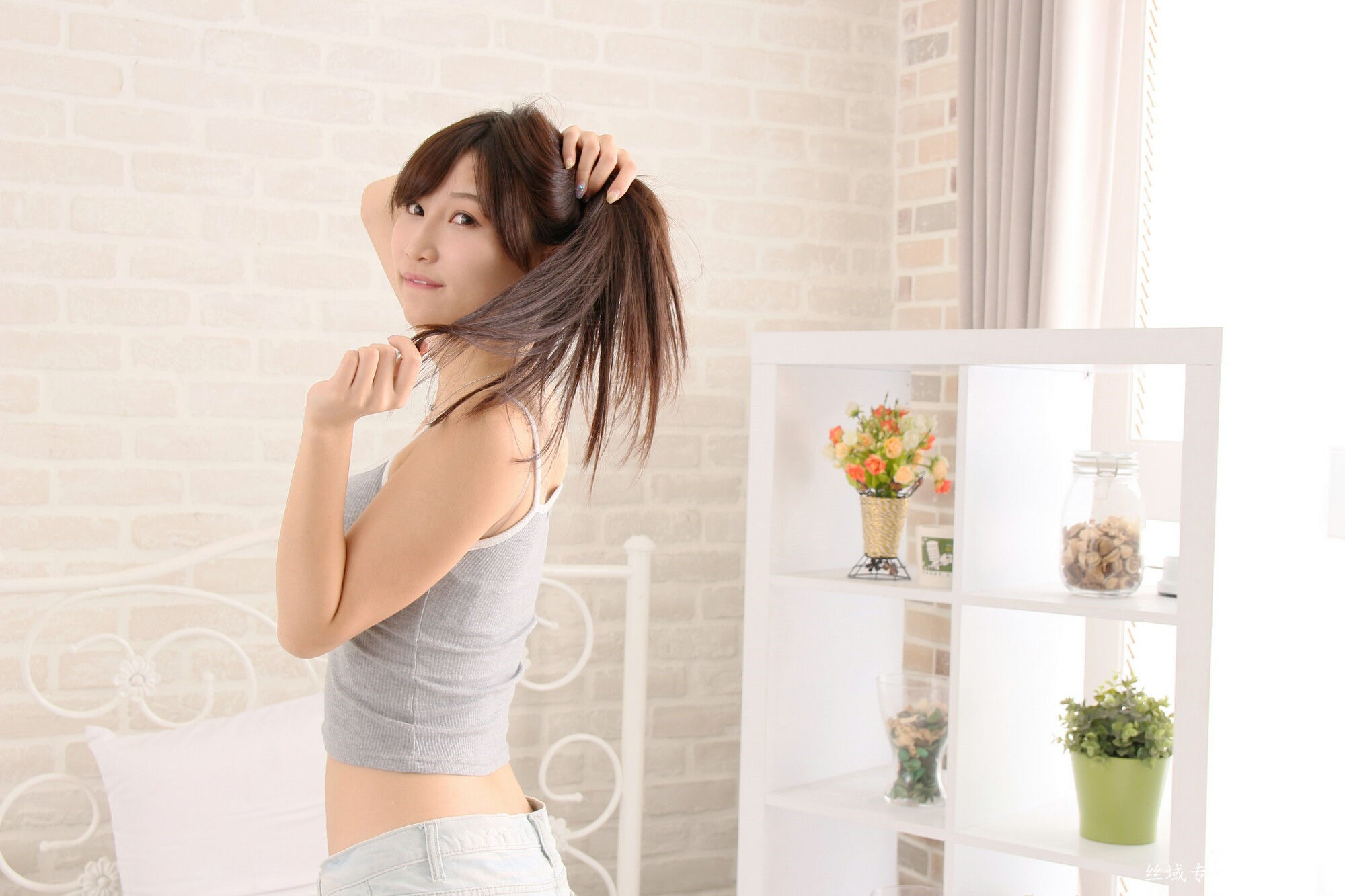 小筑兒 55棚拍 热裤小背心-图53