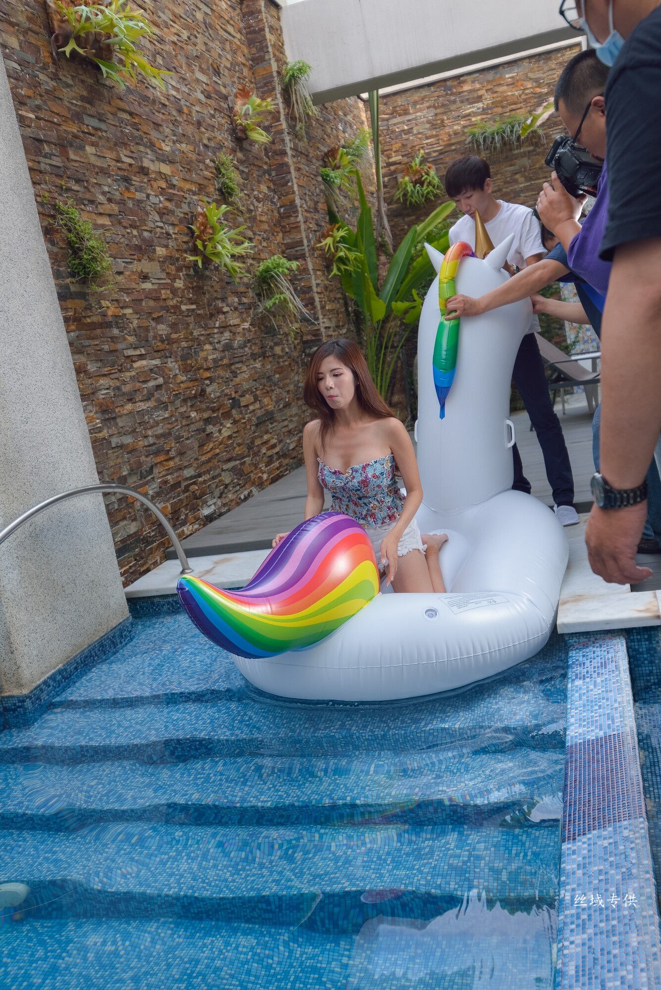 方唯真 芭蕾.性感旅拍 浴室-图0