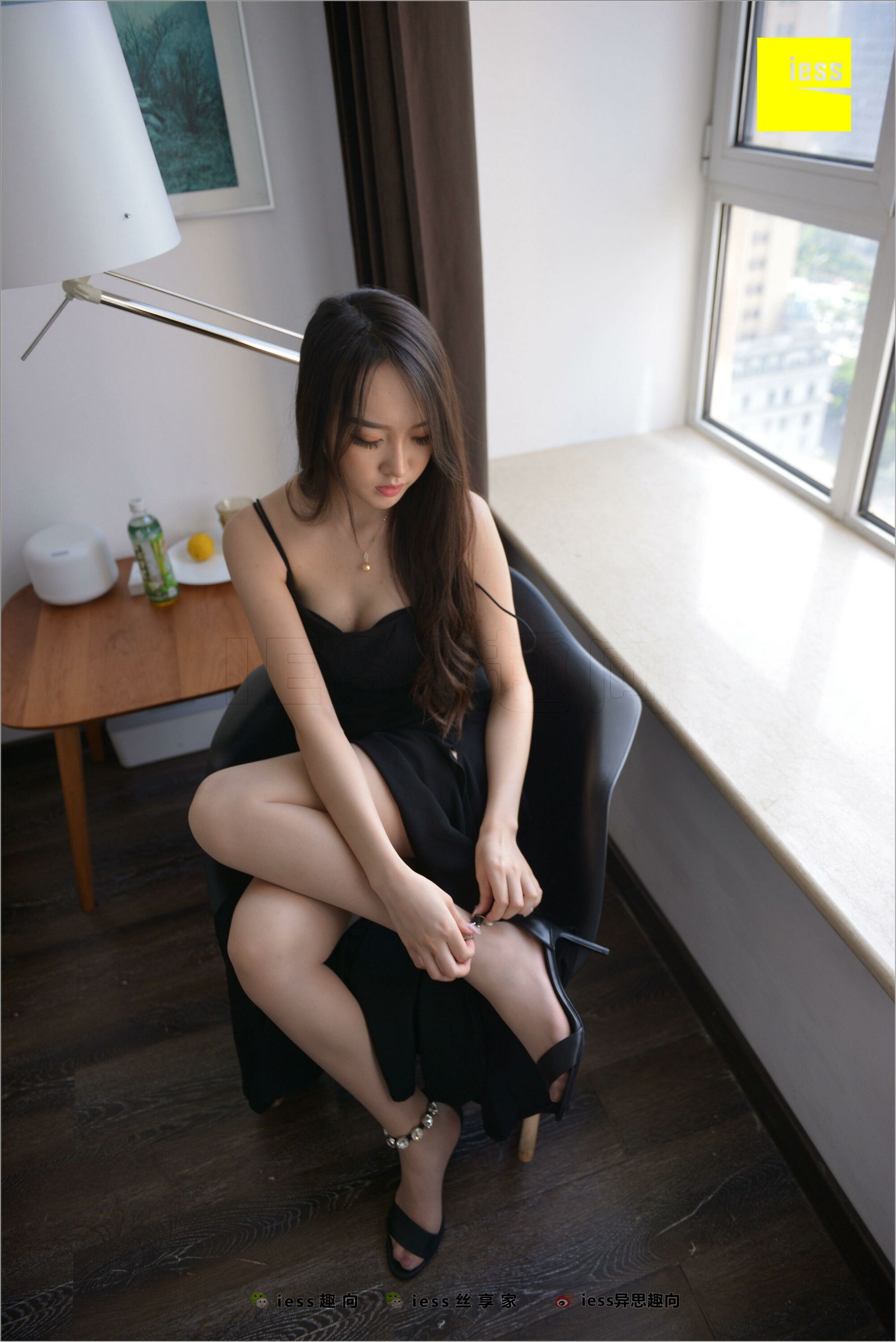 丝足便当253 云芝 《高衩长裙下的脱袜诱惑》-图42