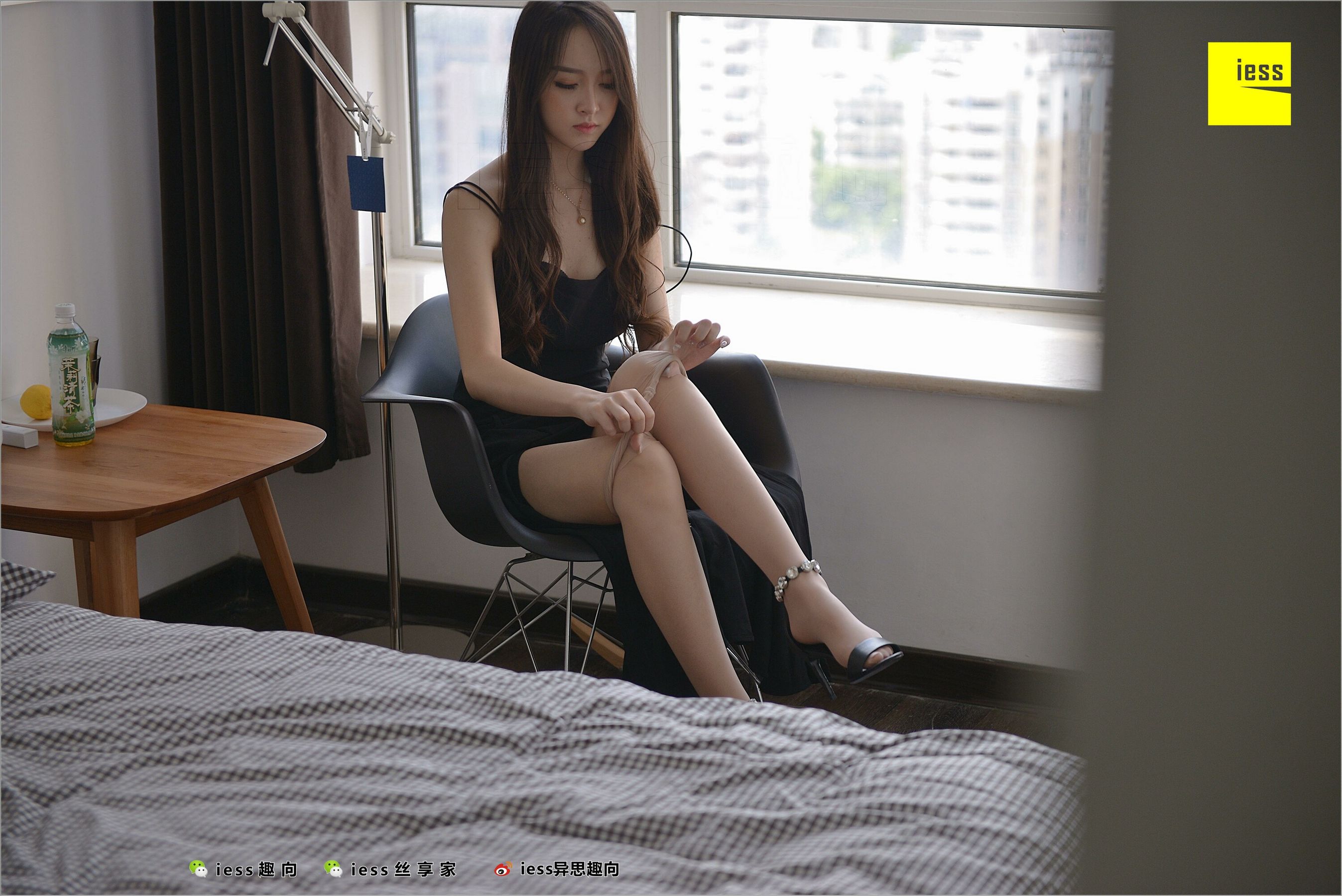 丝足便当253 云芝 《高衩长裙下的脱袜诱惑》-图84