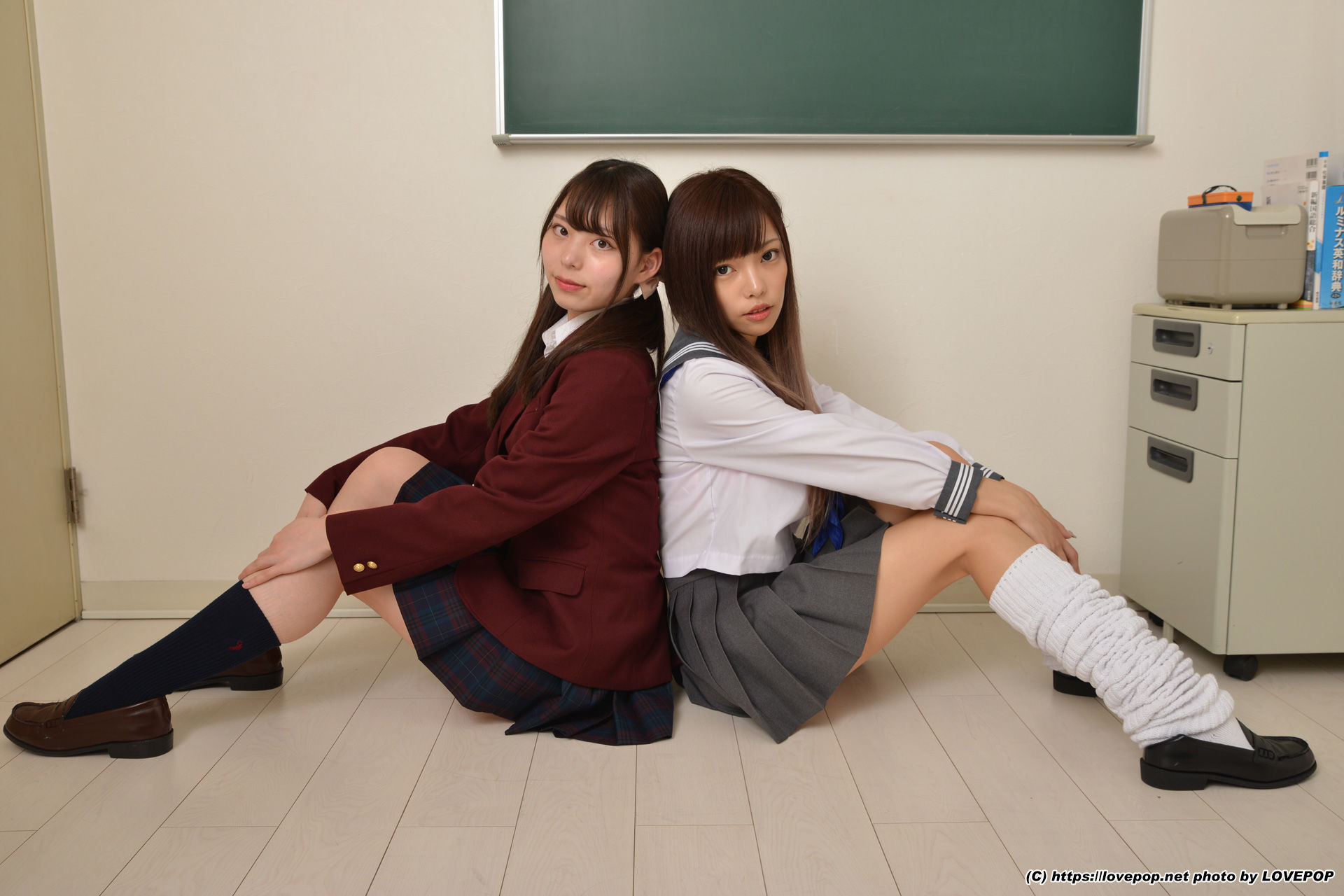Chiaki Narumi 鳴海千秋 & Aya Hirose 広瀬あや Photoset 01-图49