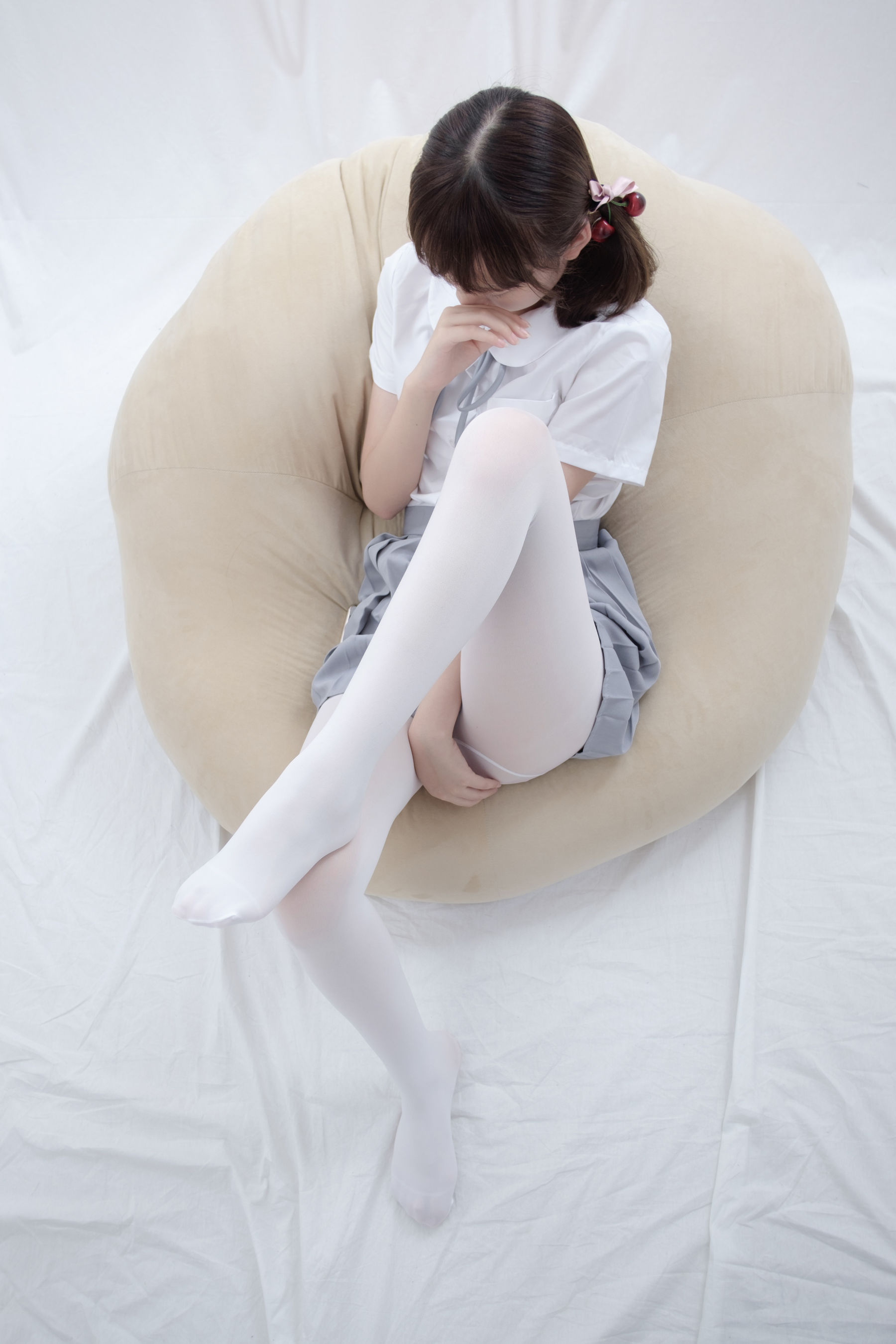 R15-025 白丝足控-图11