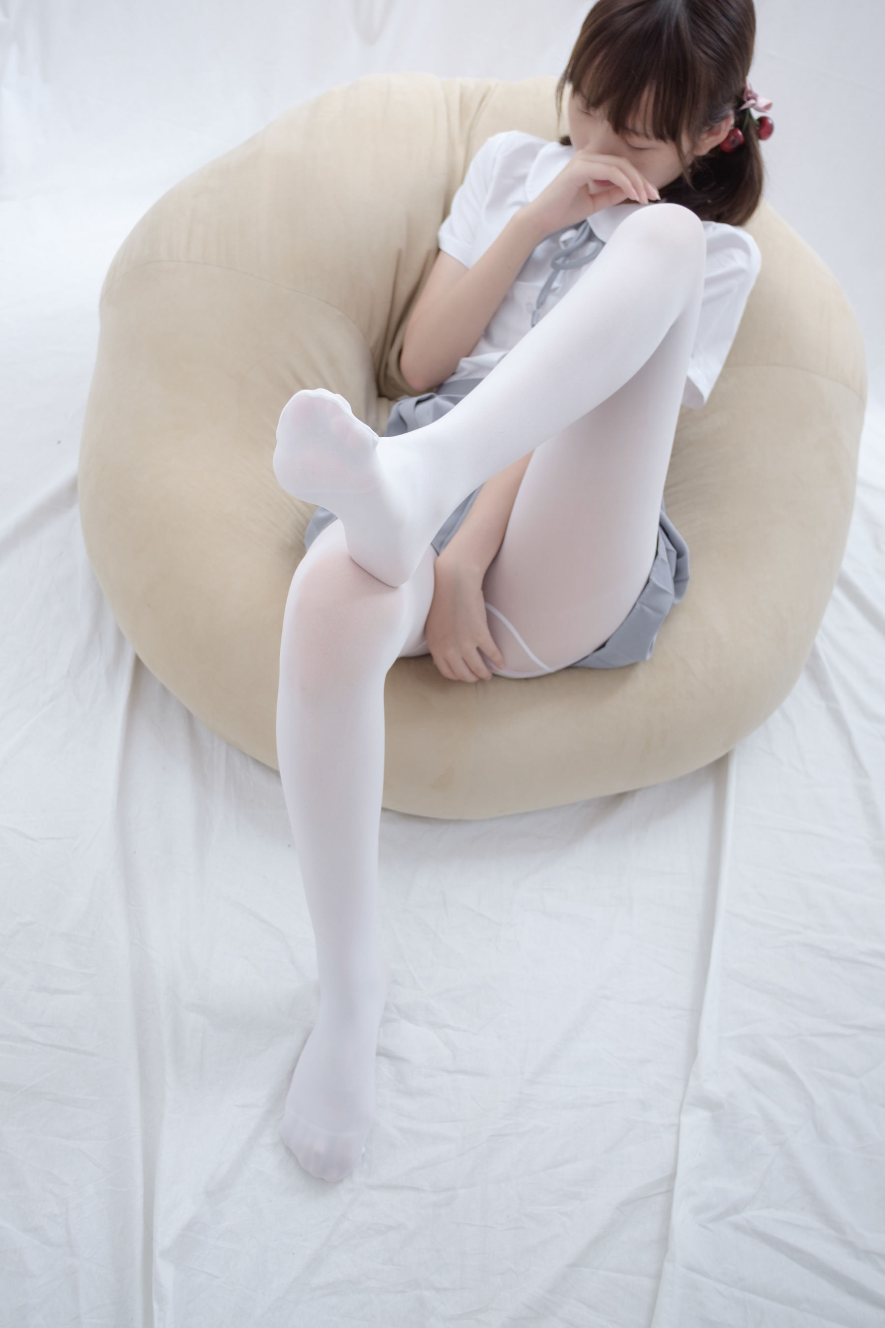 R15-025 白丝足控-图12