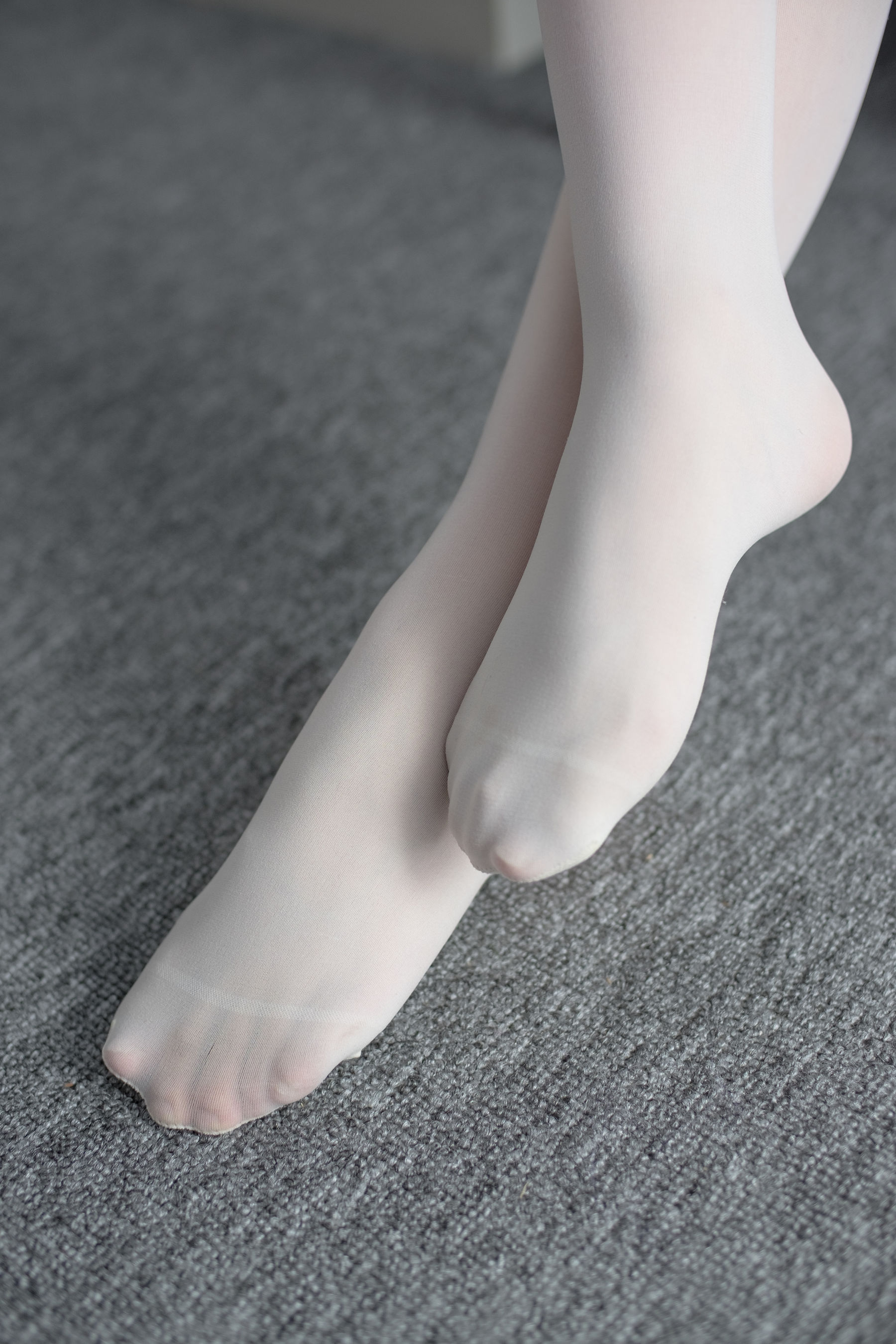 R15-027 完美丝足-图0
