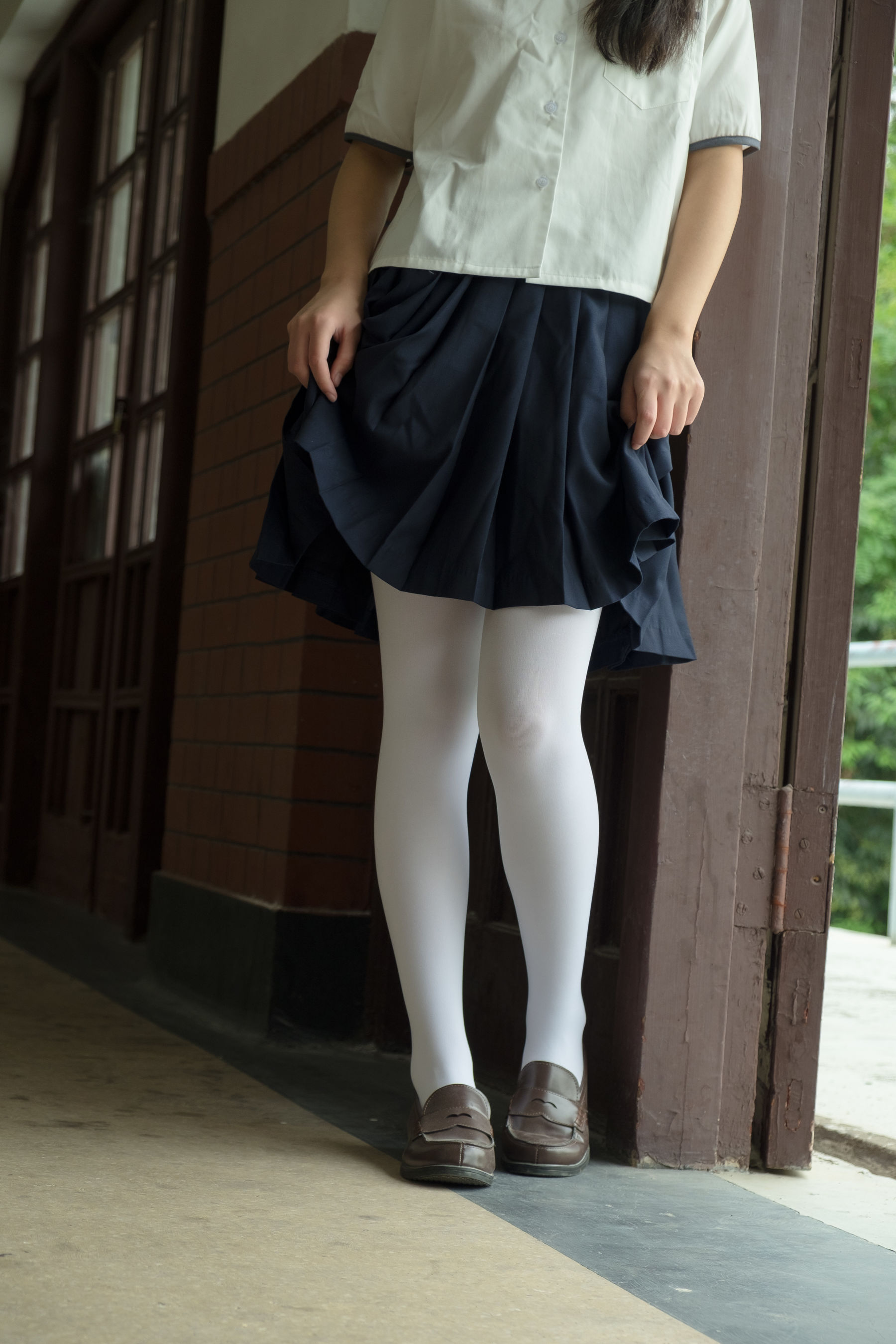 R15-034 户外白丝秀-图37