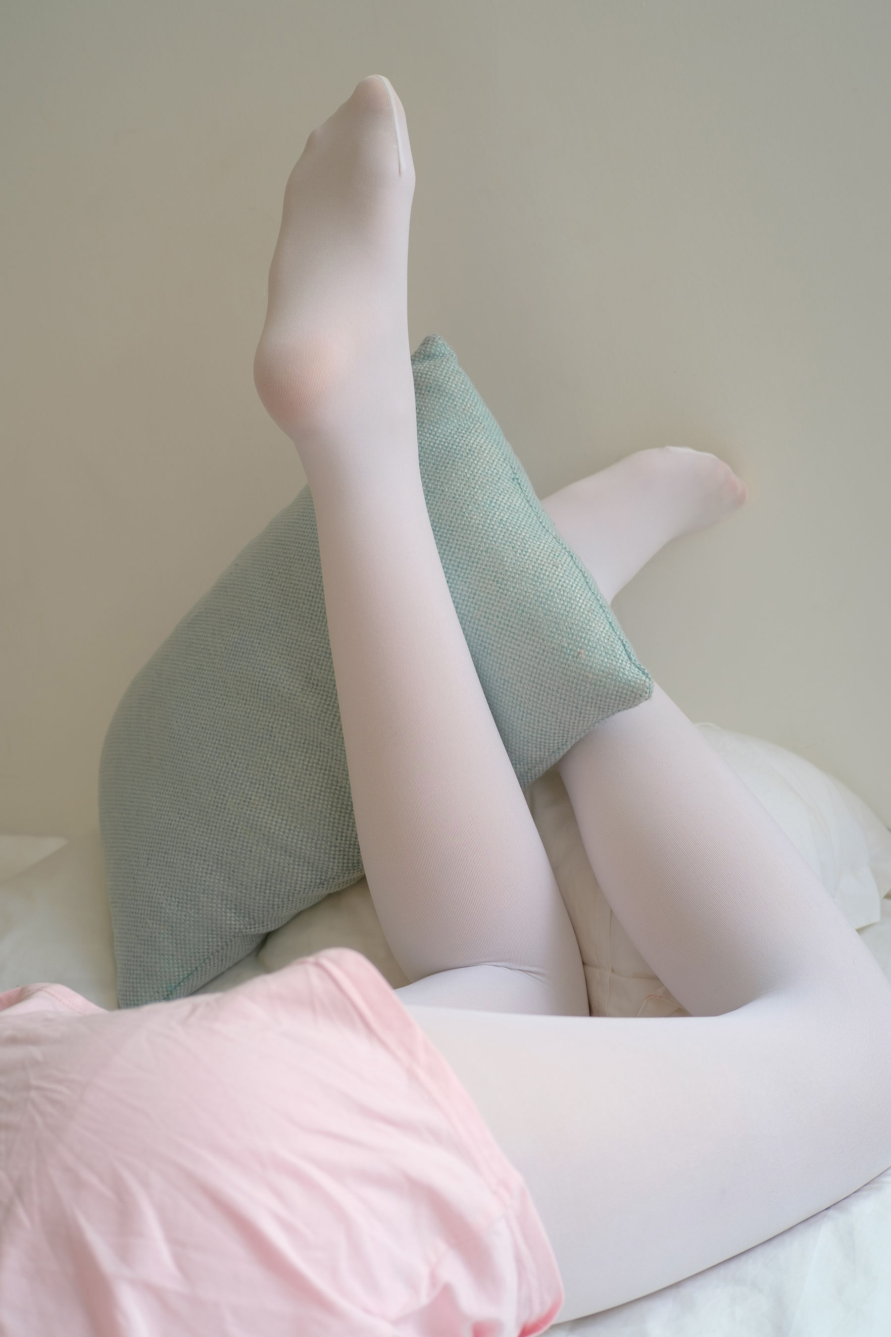 R15-035 粉红少女白丝美足-图63