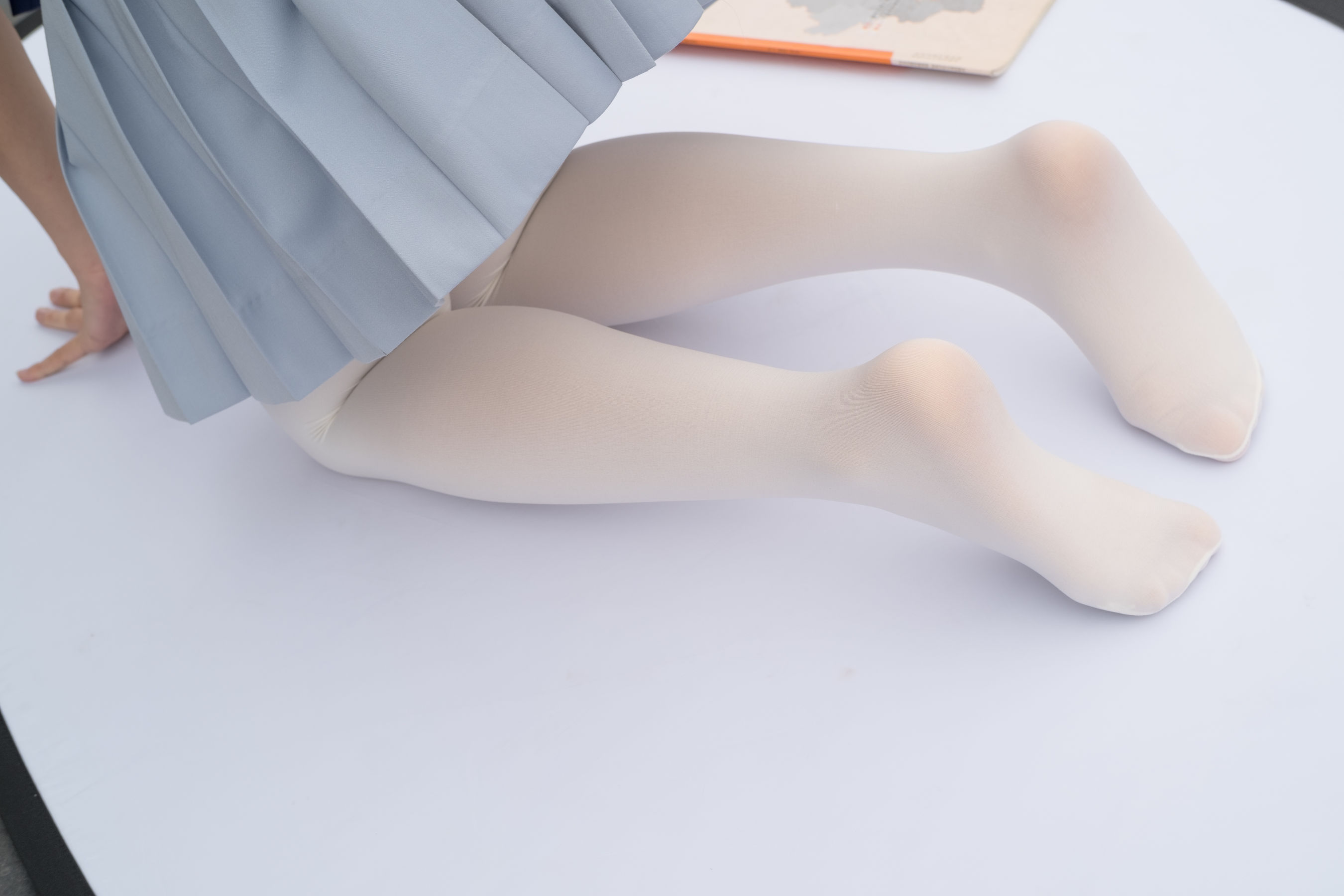 R15-036 白丝高考学妹-图44