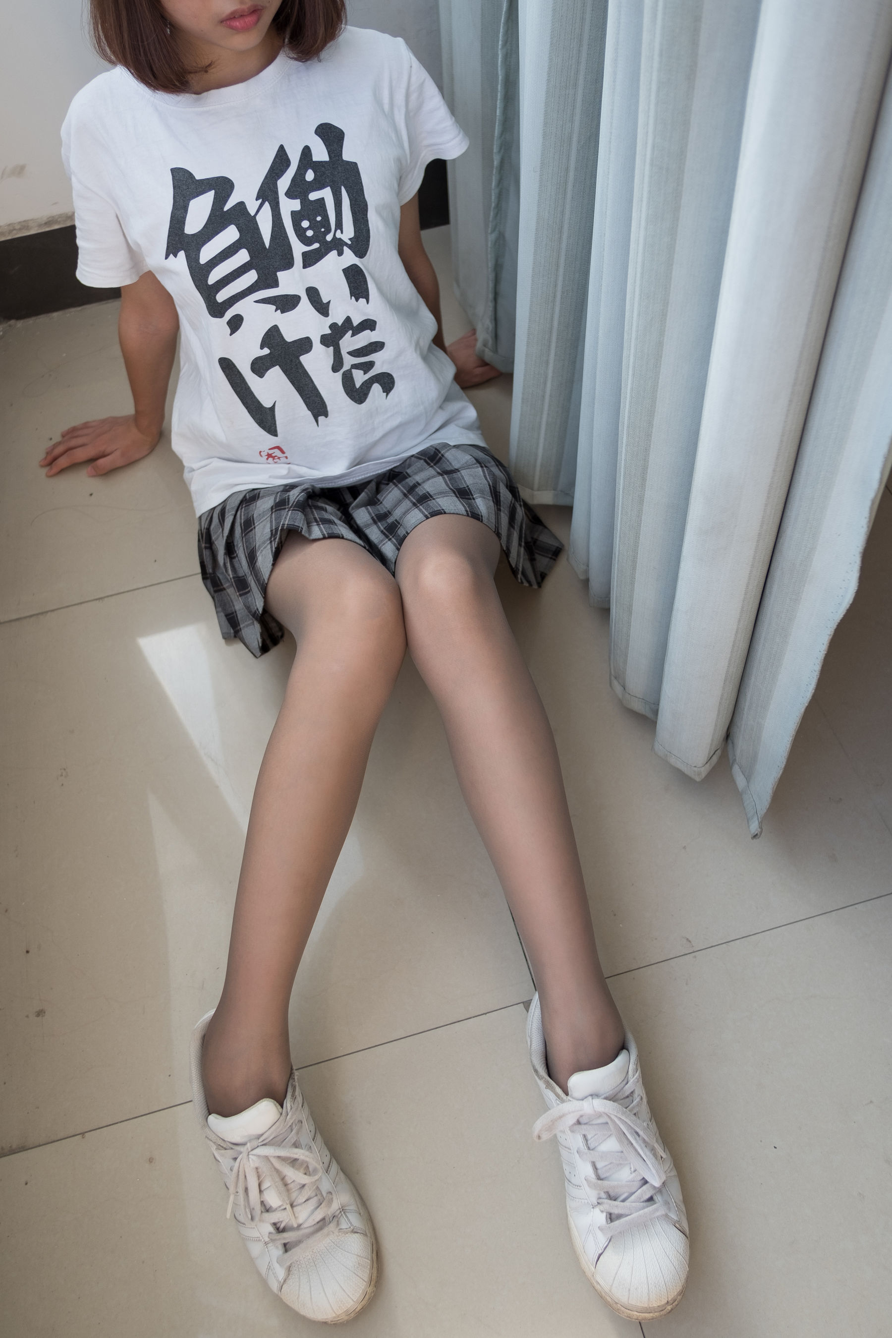 R15-037 教室灰丝美脚-图97