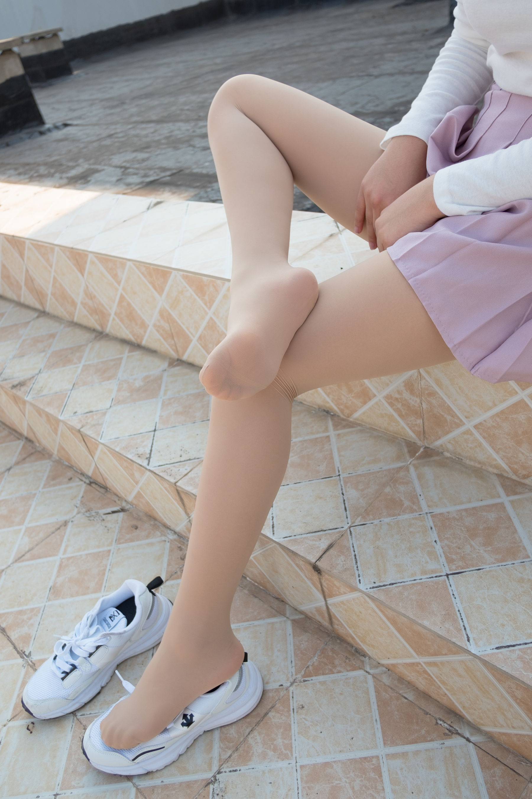 R15-038 肉丝大胸妹-图11