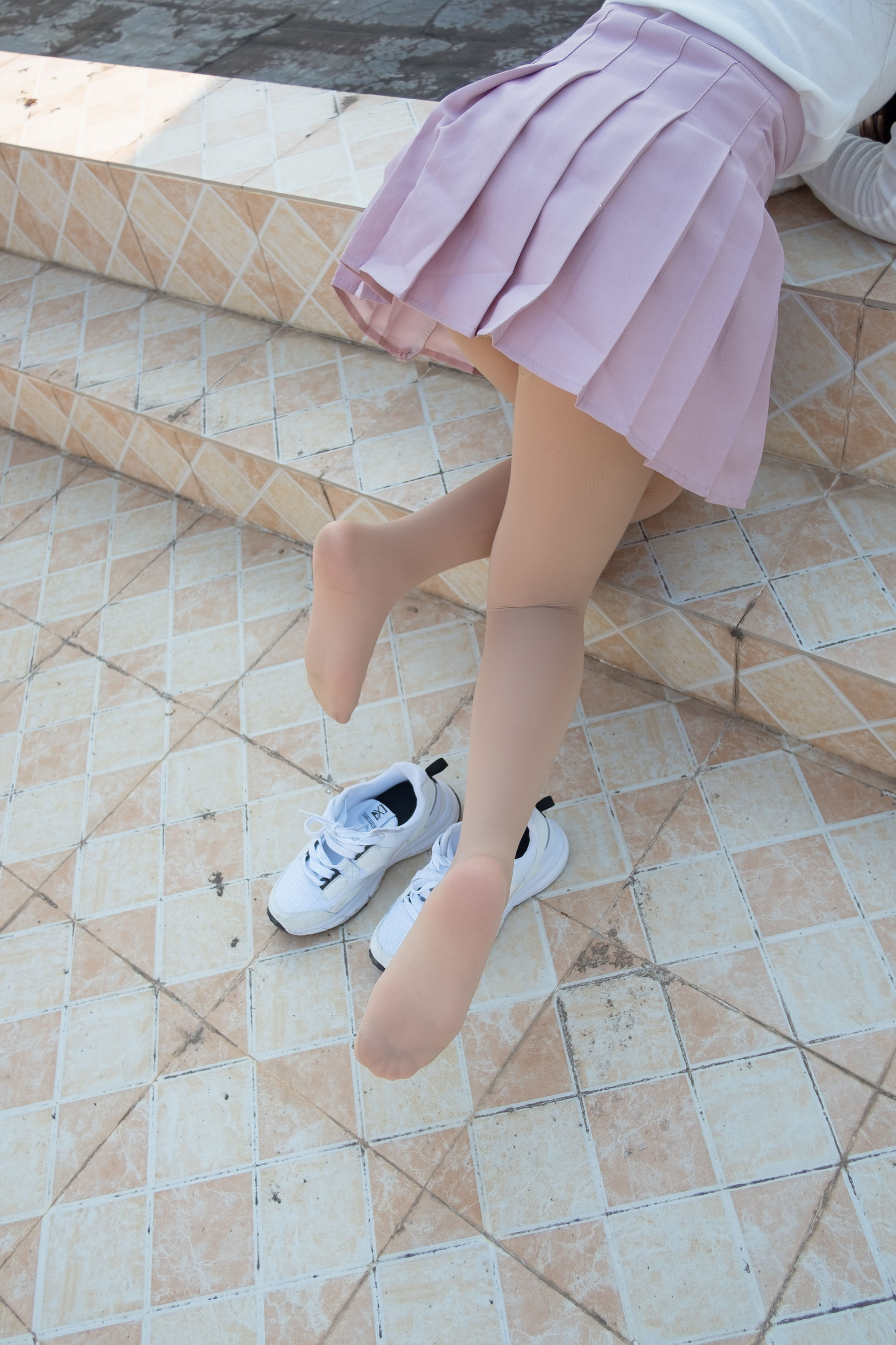 R15-038 肉丝大胸妹-图15