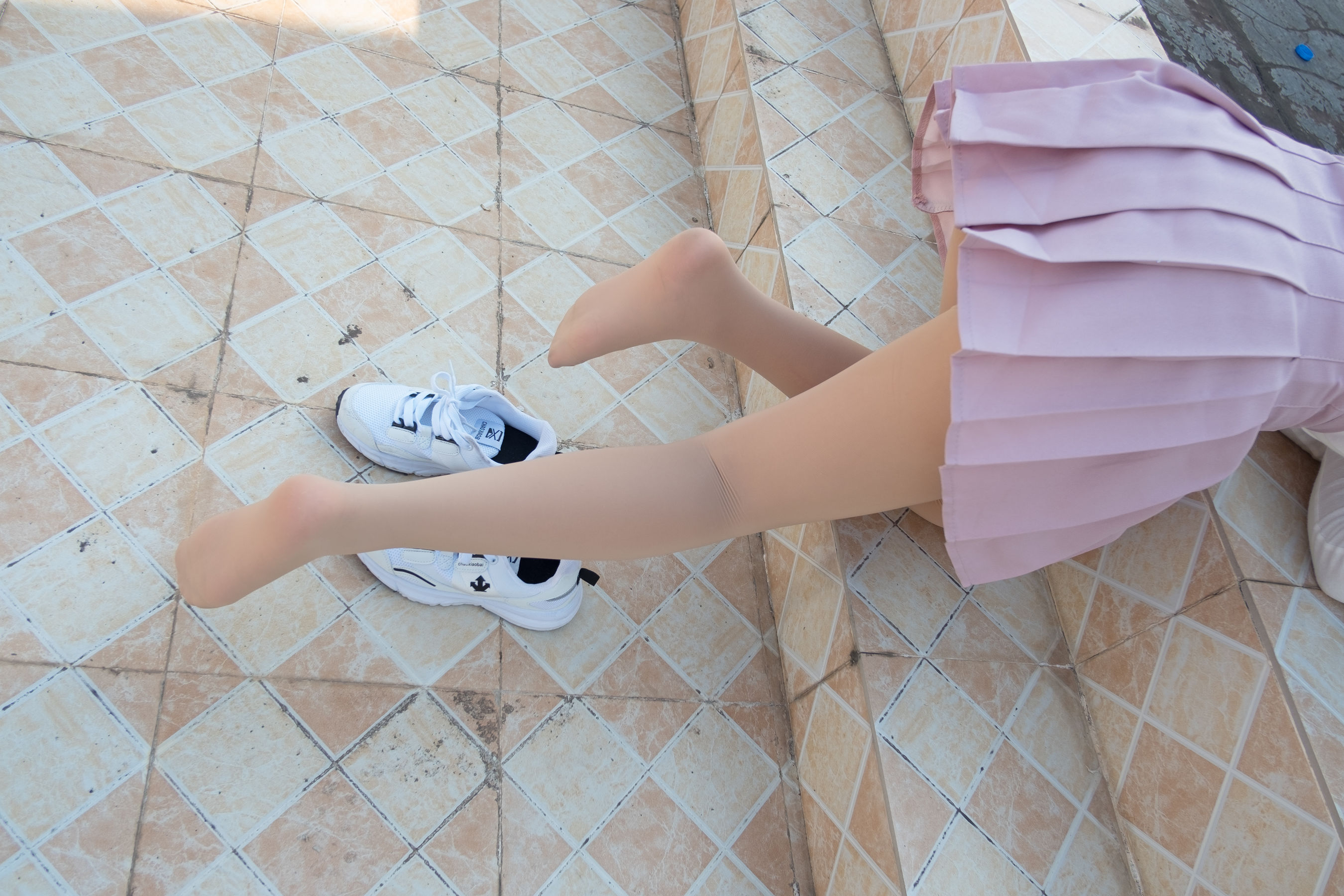 R15-038 肉丝大胸妹-图16