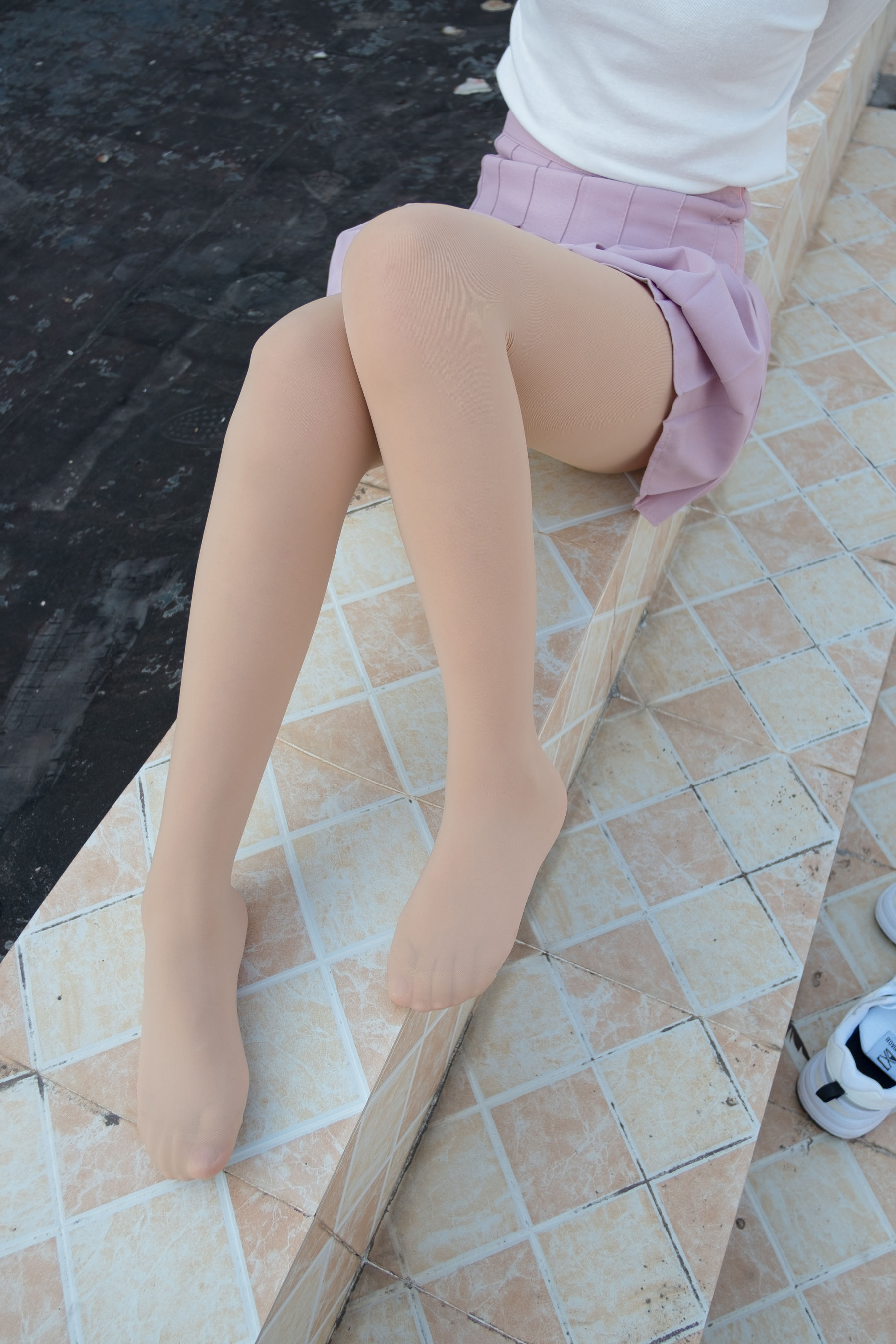 R15-038 肉丝大胸妹-图49