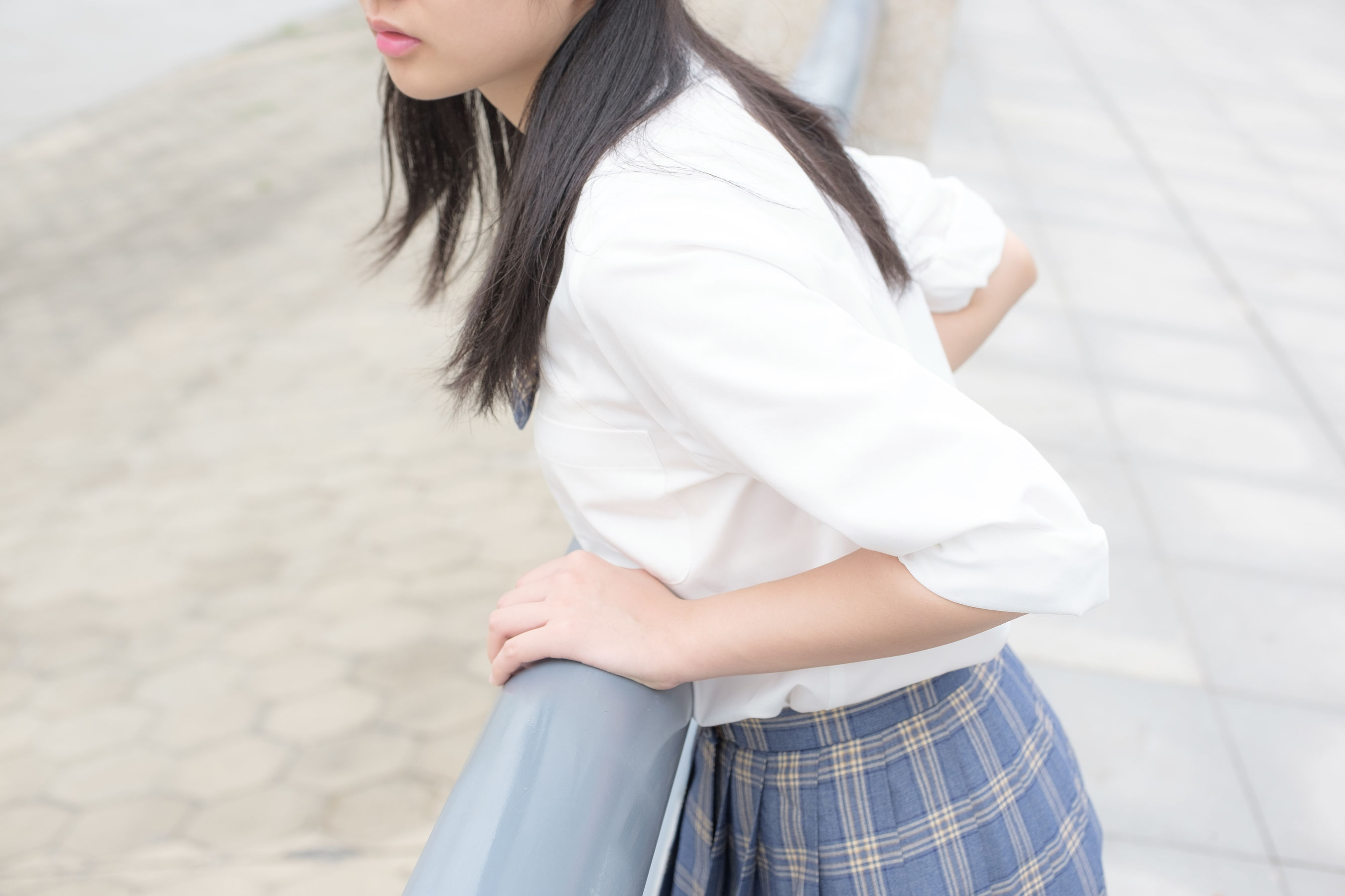 R15-039 百褶裙白丝美足-图1