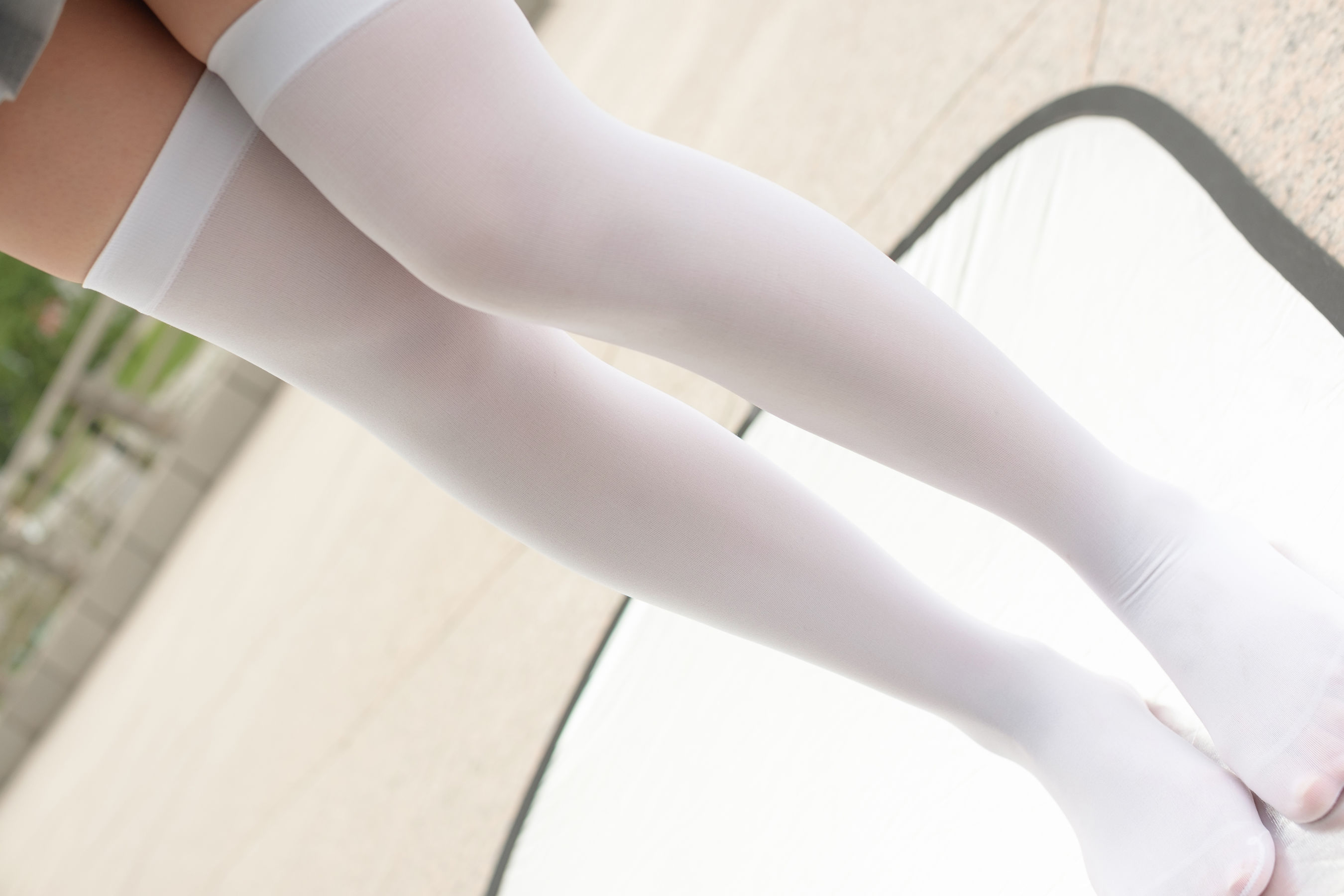 R15-040 户外白丝短裙-图115