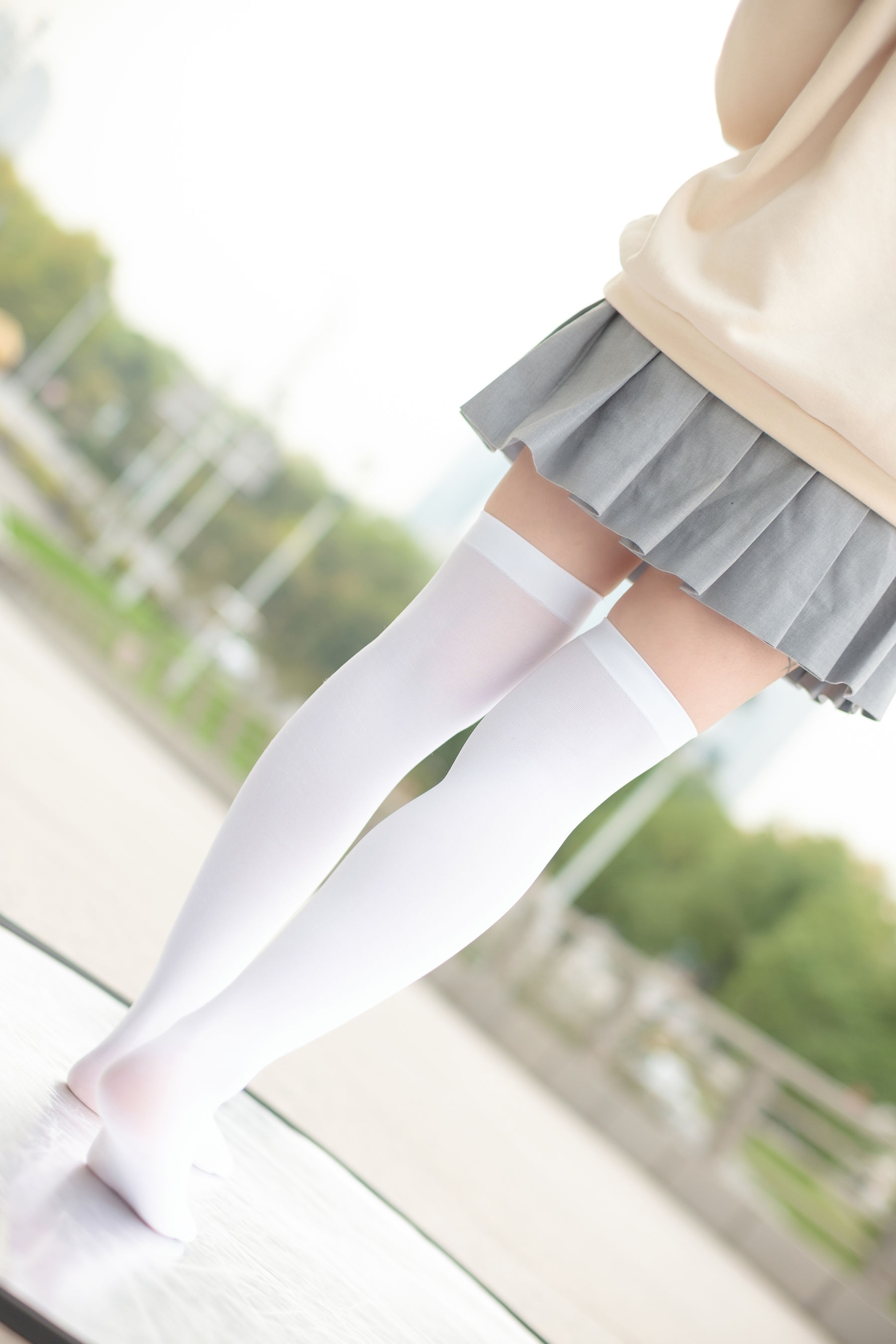 R15-040 户外白丝短裙-图120