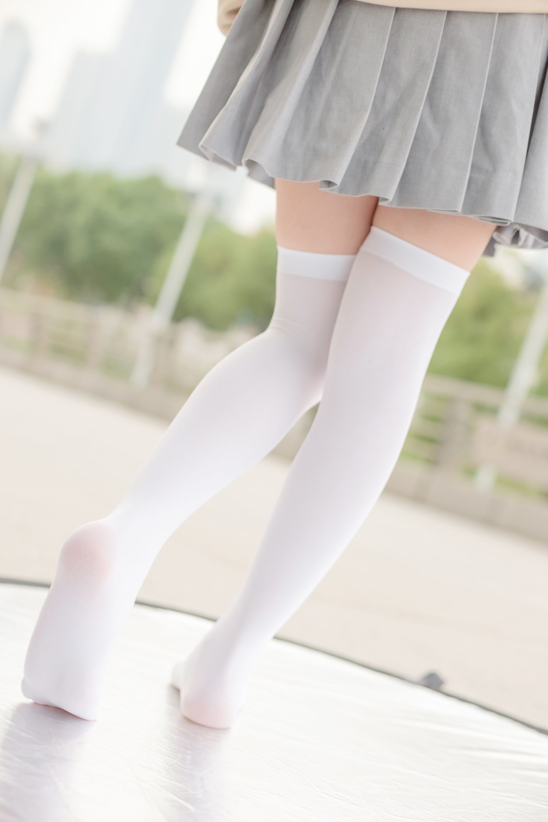 R15-040 户外白丝短裙-图126
