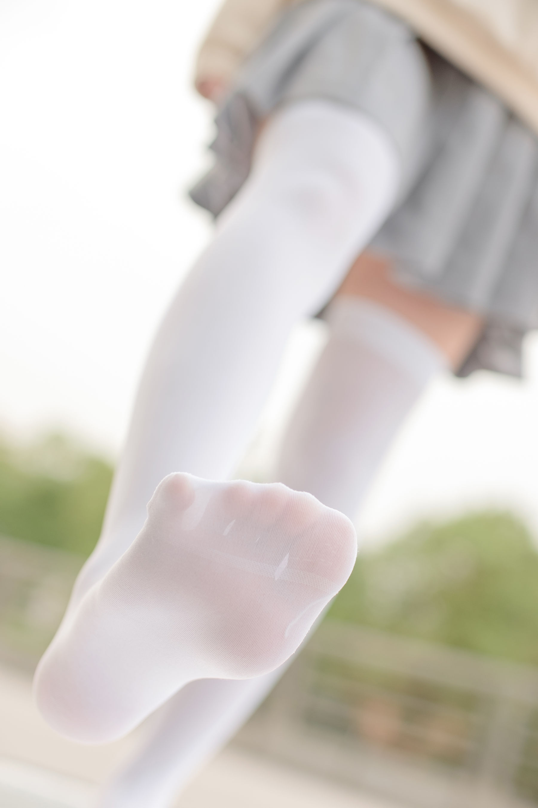 R15-040 户外白丝短裙-图127