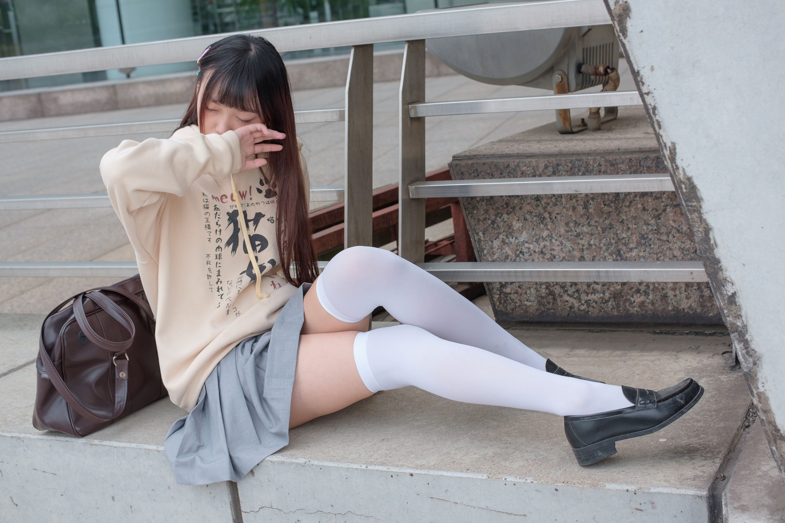 R15-040 户外白丝短裙-图33